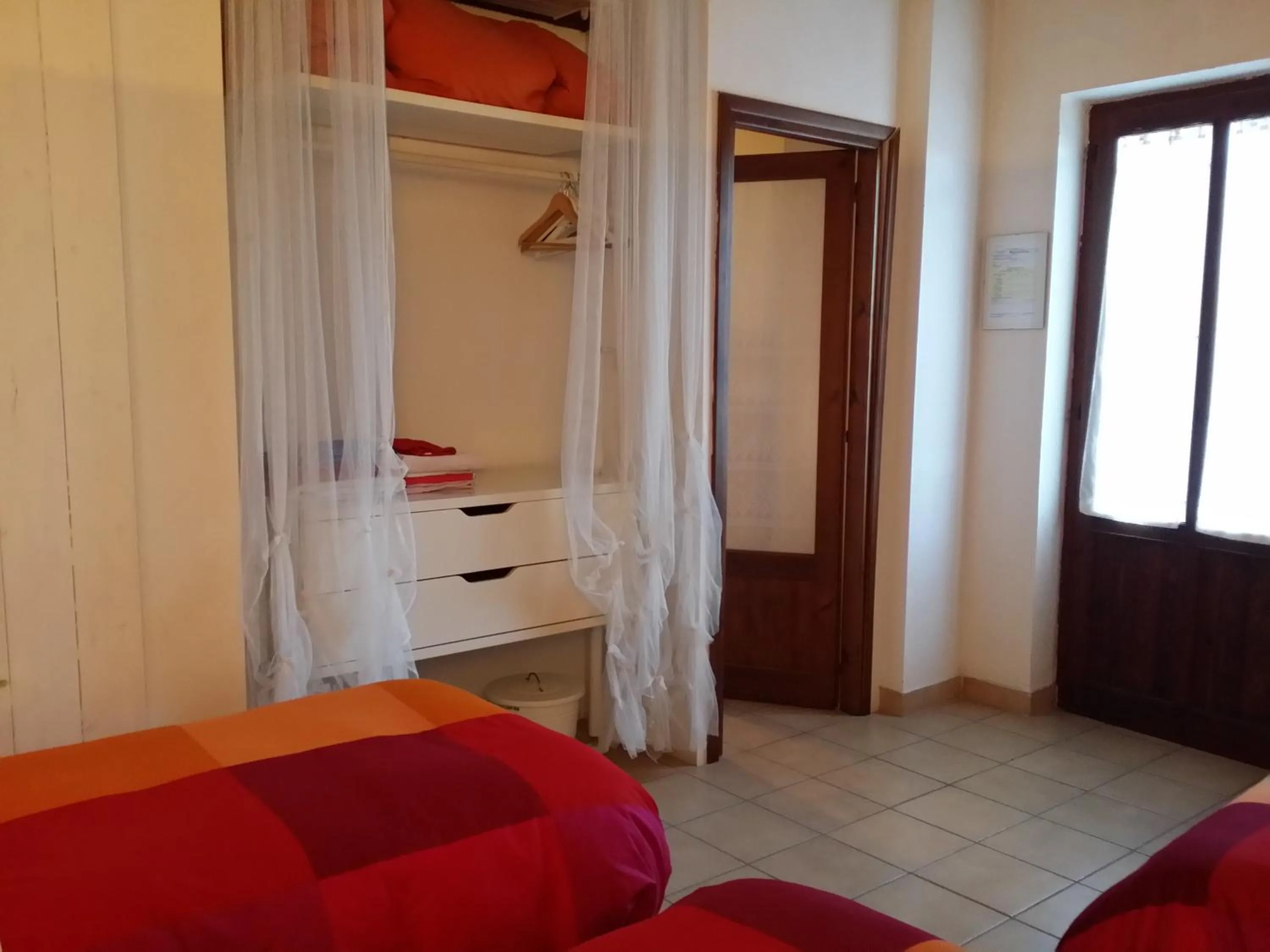 Photo of the whole room, Bed in R&B Albero Cavo Parma