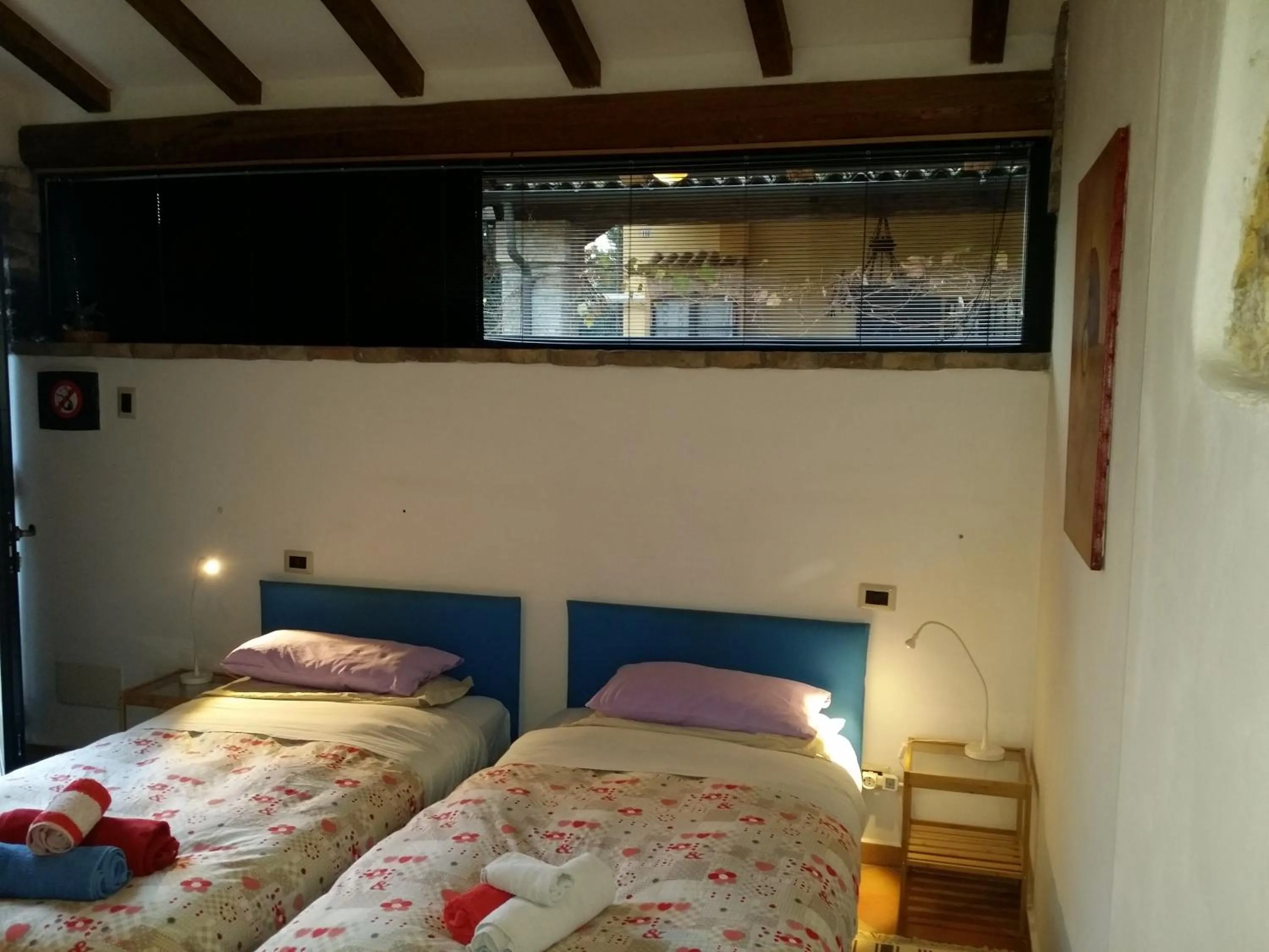 Photo of the whole room, Bed in R&B Albero Cavo Parma