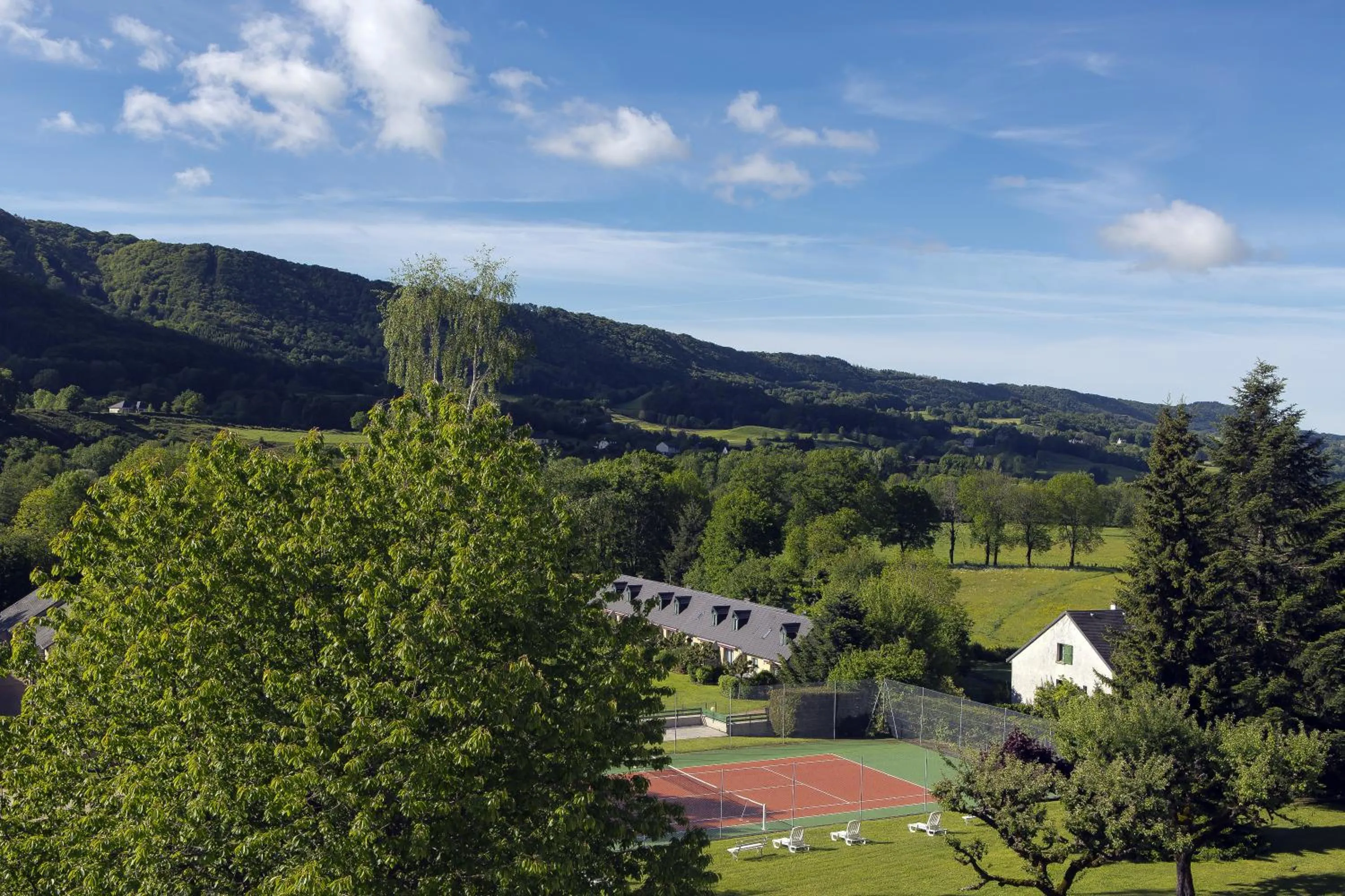 Tennis court in Family Hotel