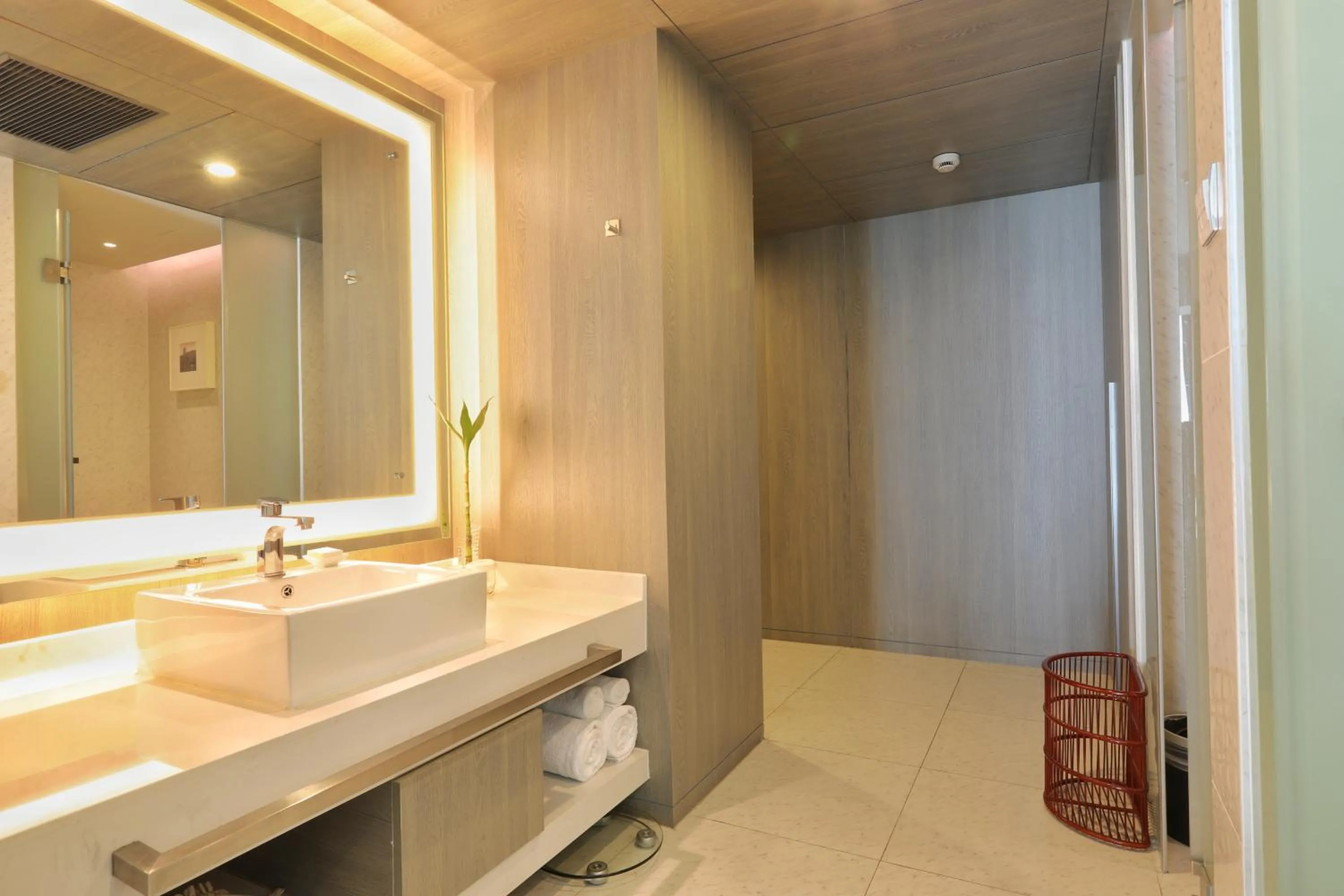 Decorative detail in Jinjiang Metropolo Hotel Hangzhou East Railway Station