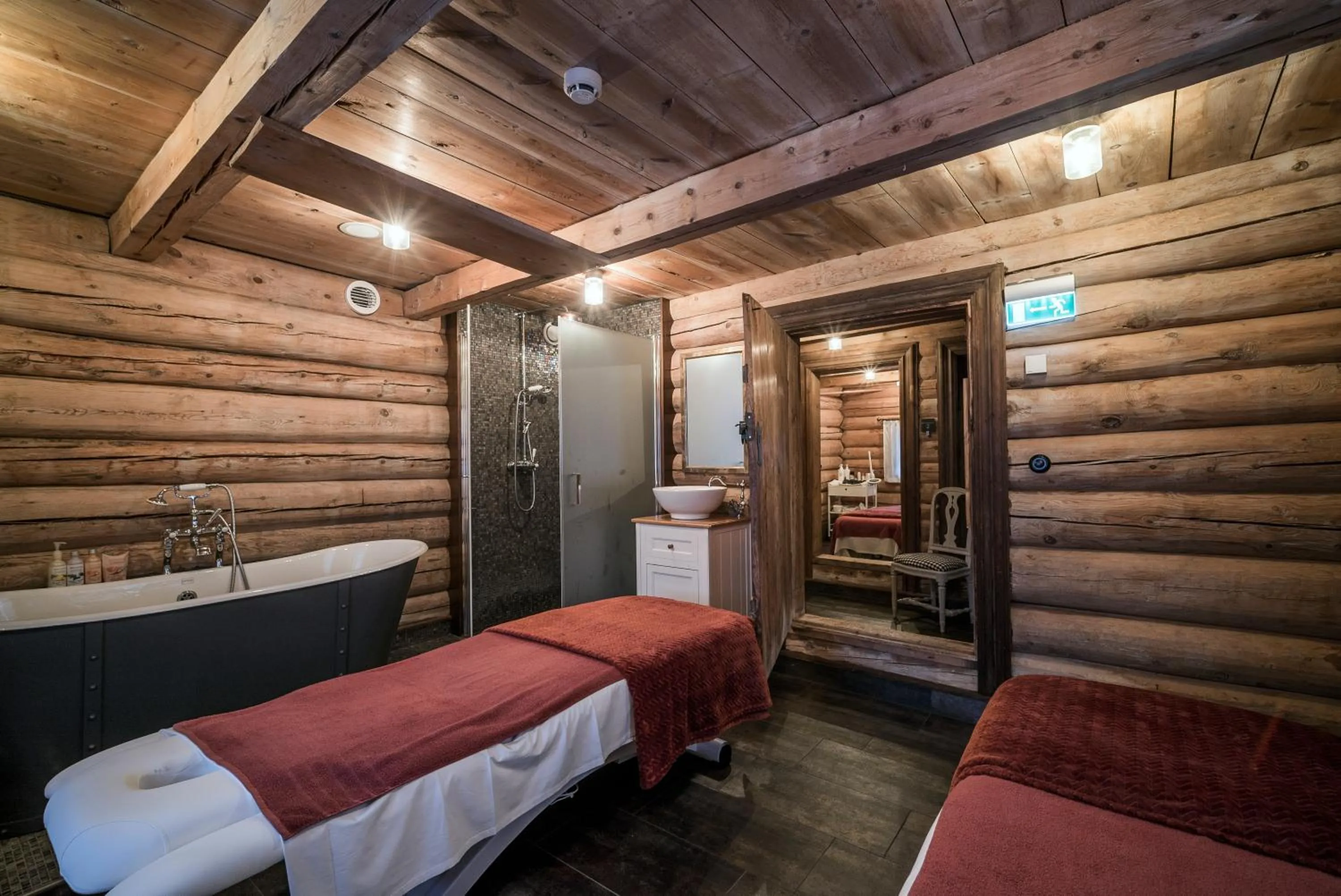 Spa and wellness centre/facilities, Bed in Angvik Gamle Handelssted - by Classic Norway Hotels