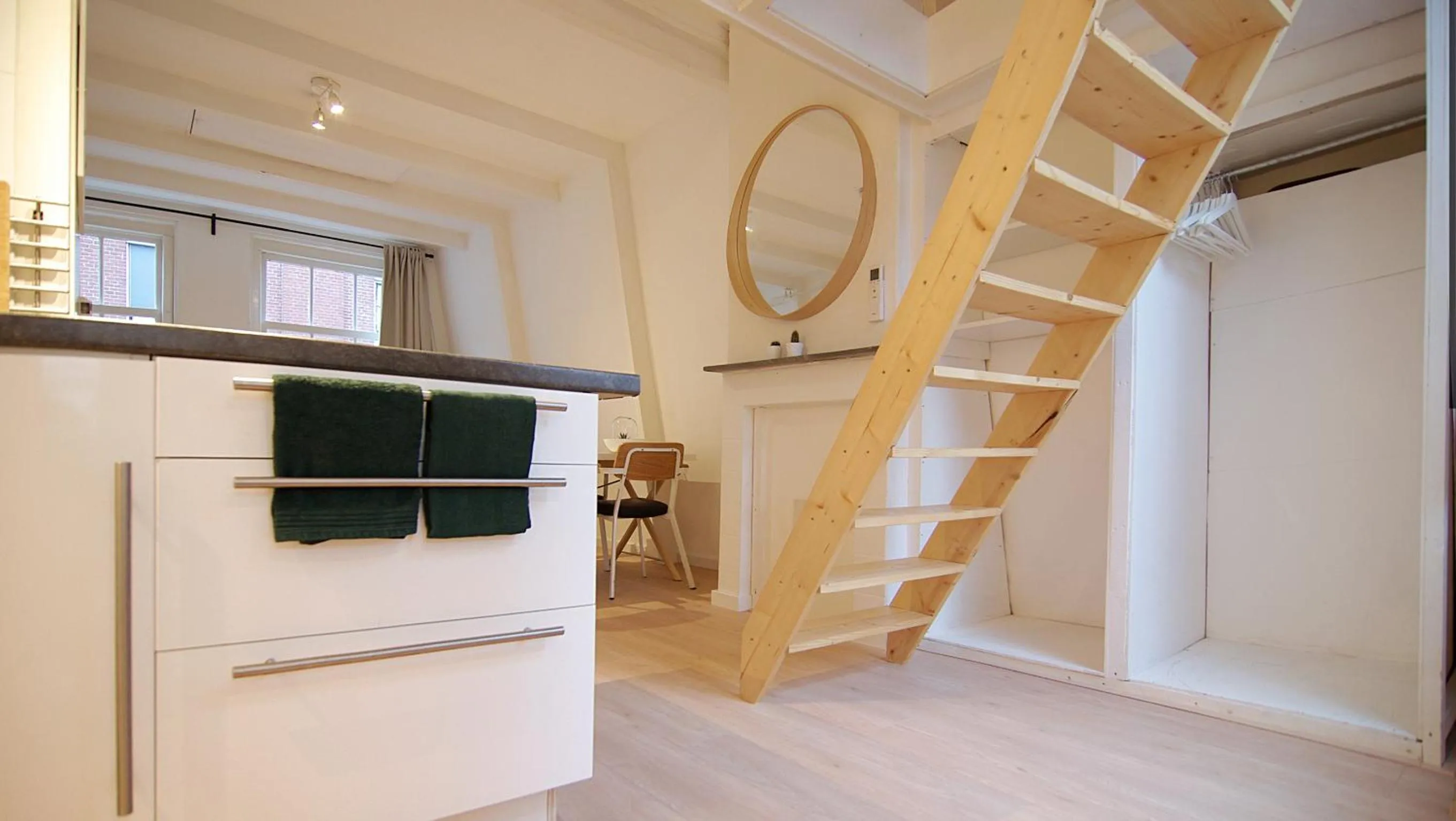 Dining area in Loft Leidsegracht