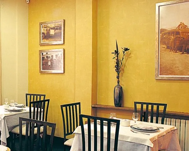 Restaurant/places to eat in Hotel Casa El Rapido