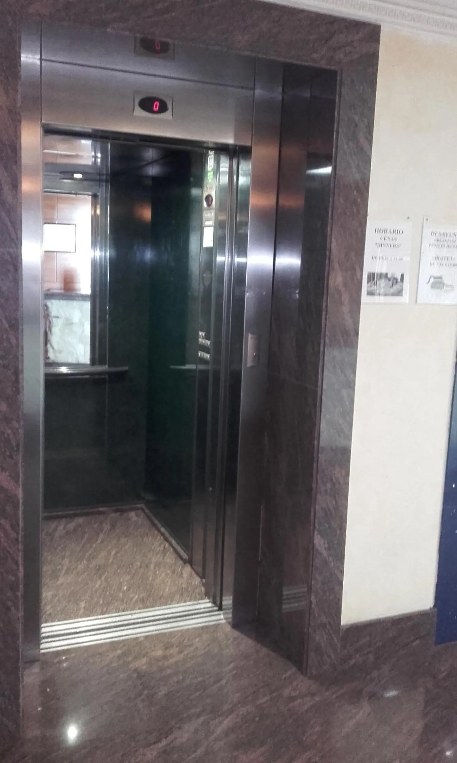 Facade/entrance in Hotel El Cisne