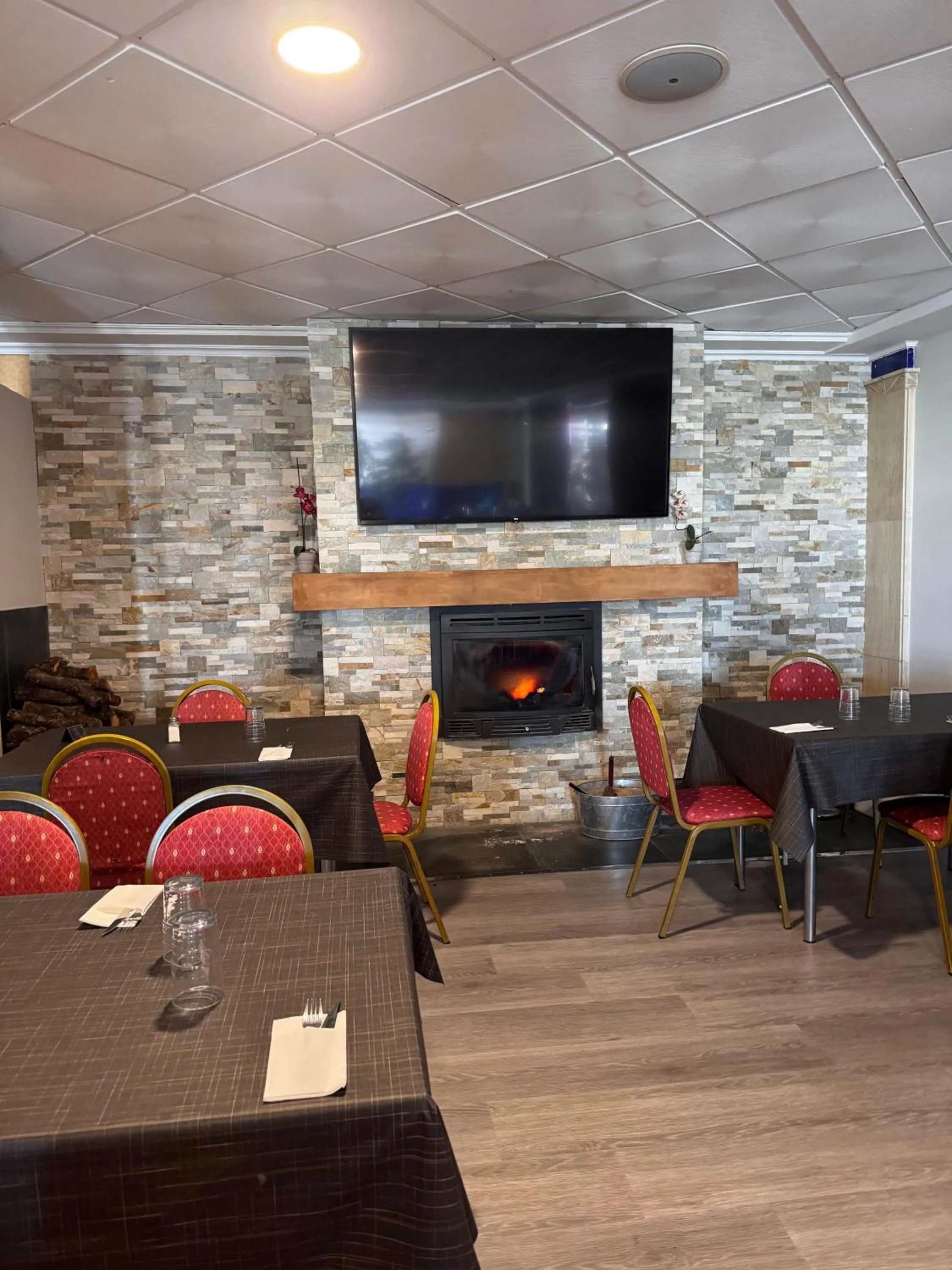 Restaurant/places to eat in Hotel El Cisne