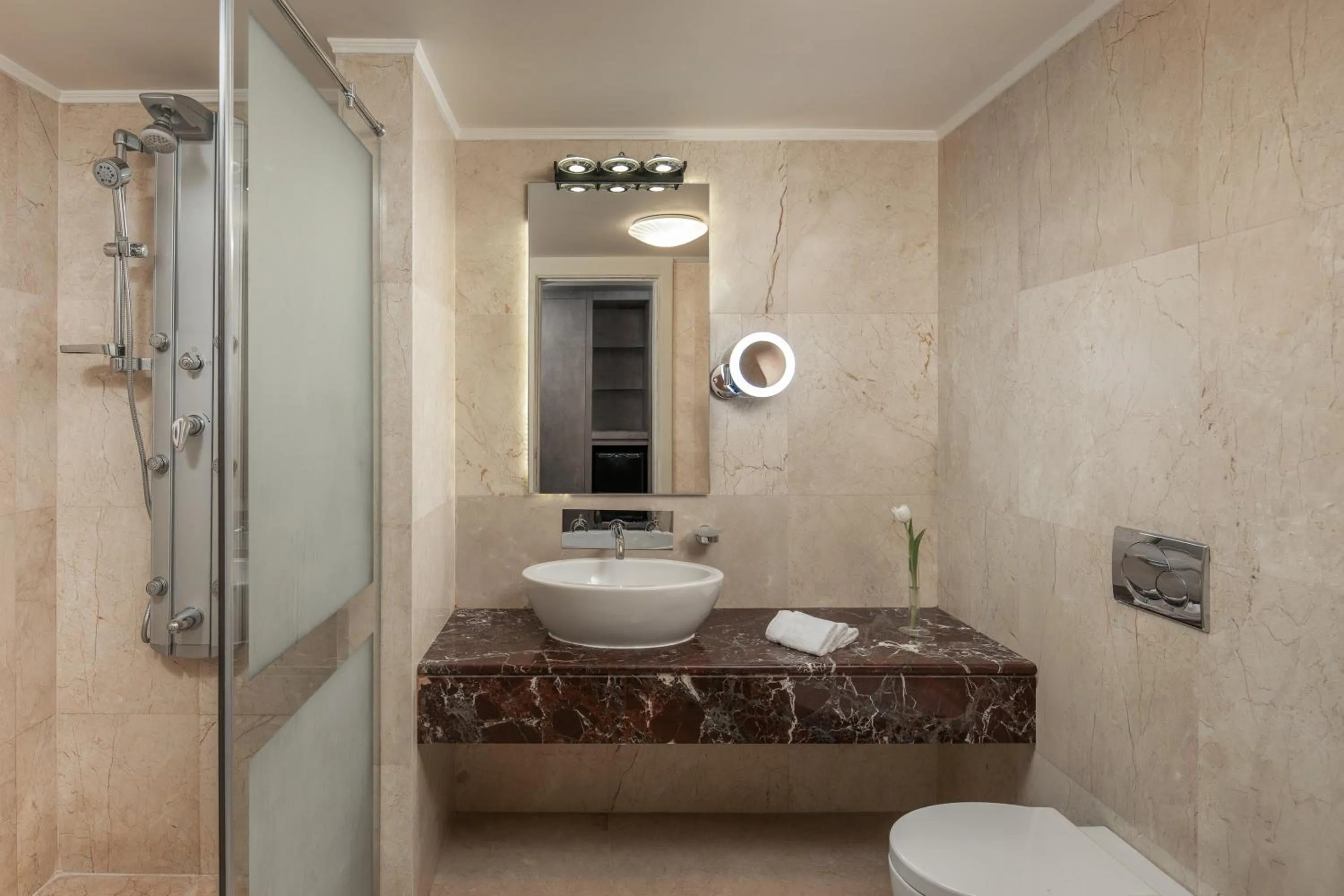 Shower in Carlton Al Moaibed Hotel