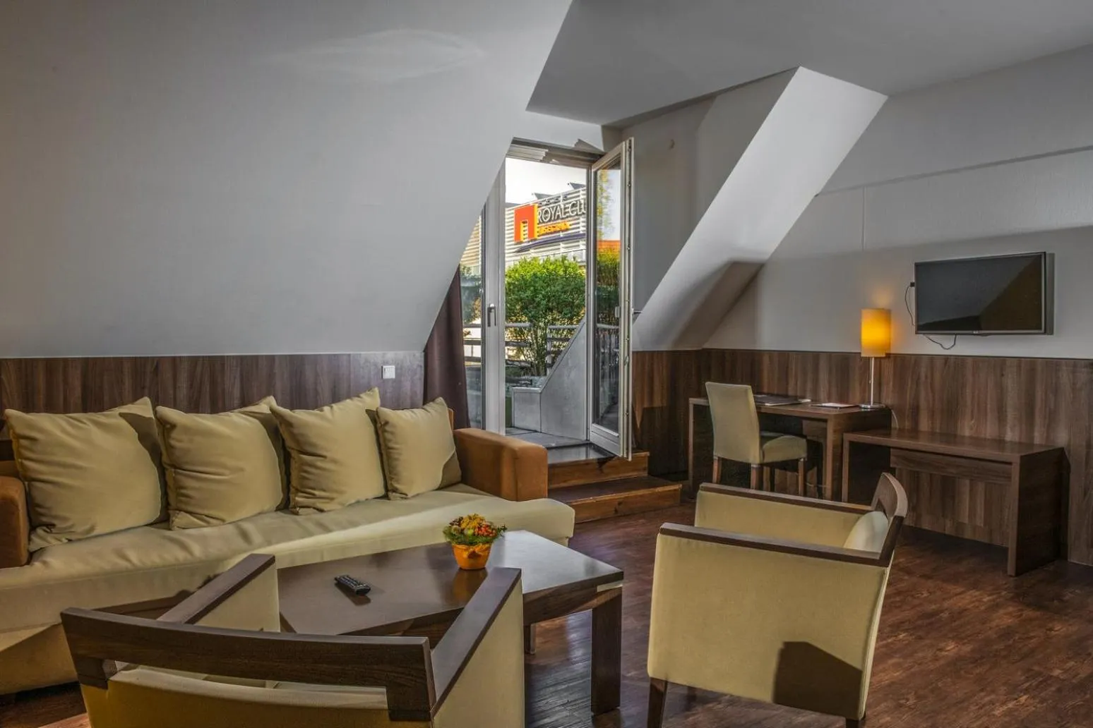 Living room in Royal Club Hotel