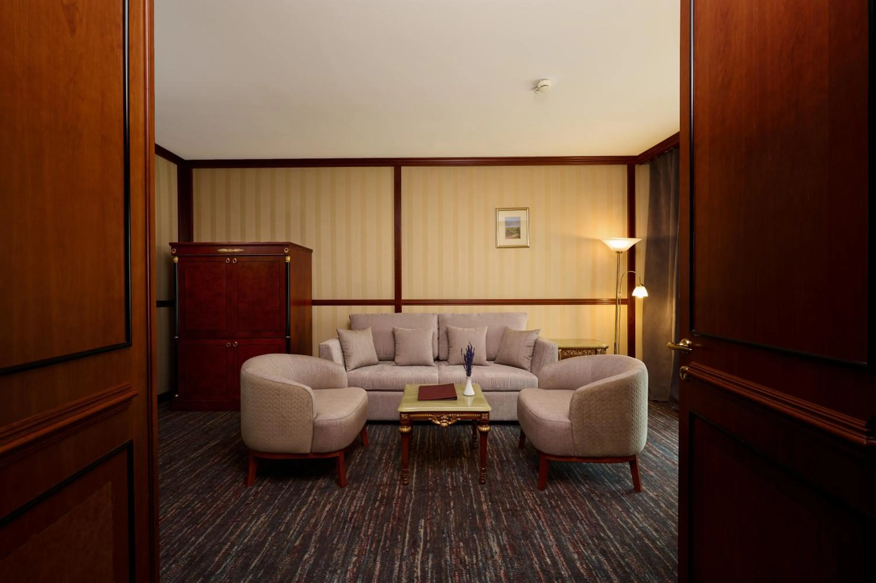 Property building in Grand Hotel Bucharest