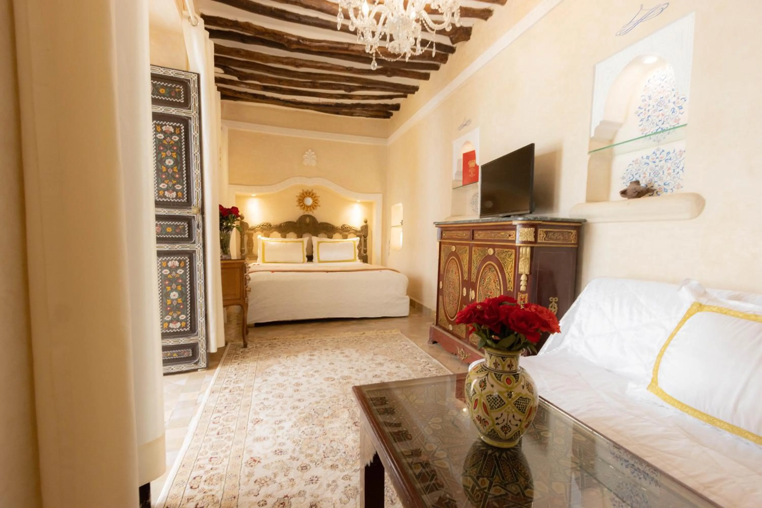 Photo of the whole room, Bed in Riad Palais Des Princesses & Spa
