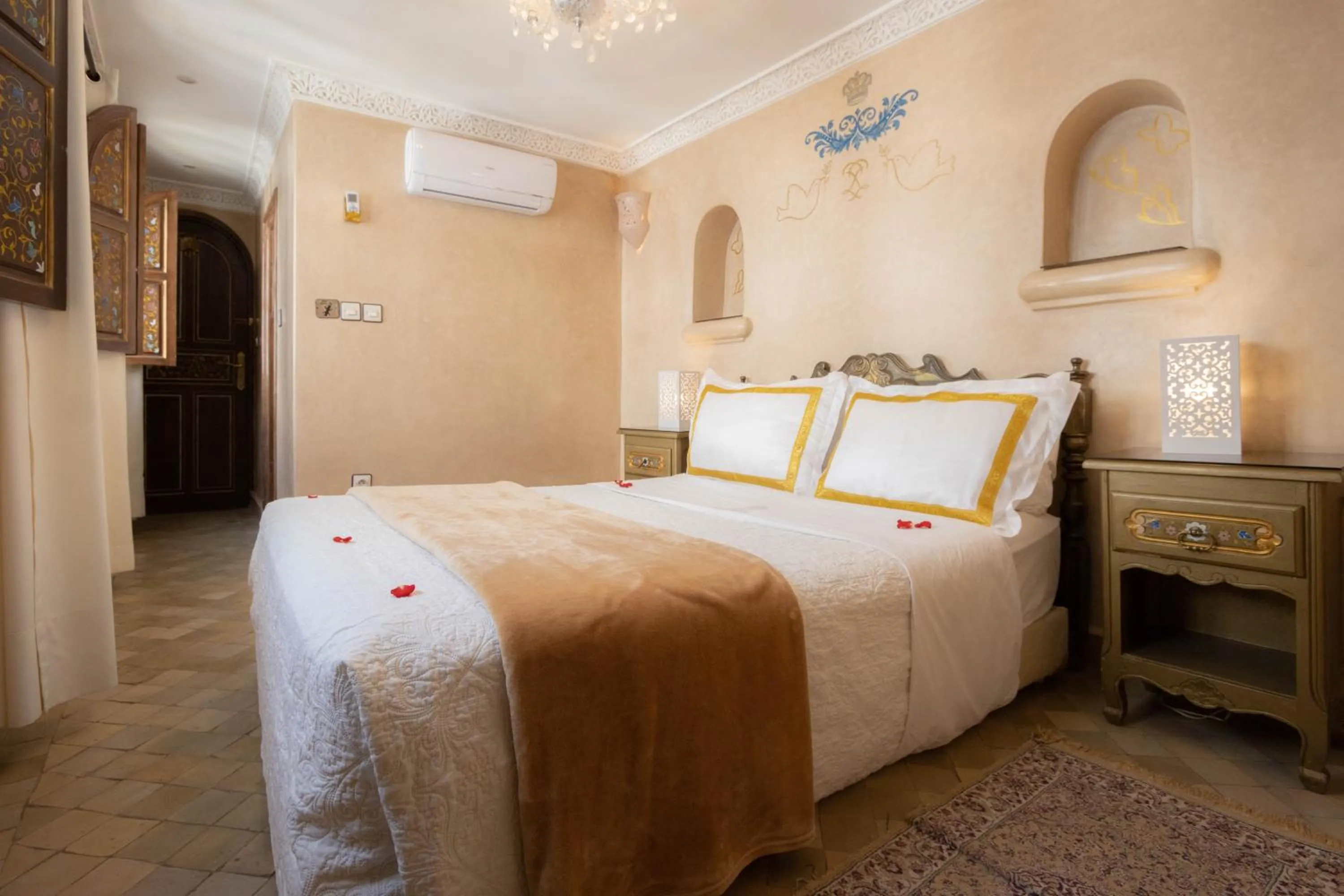 Bedroom, Bed in Riad Palais Des Princesses & Spa