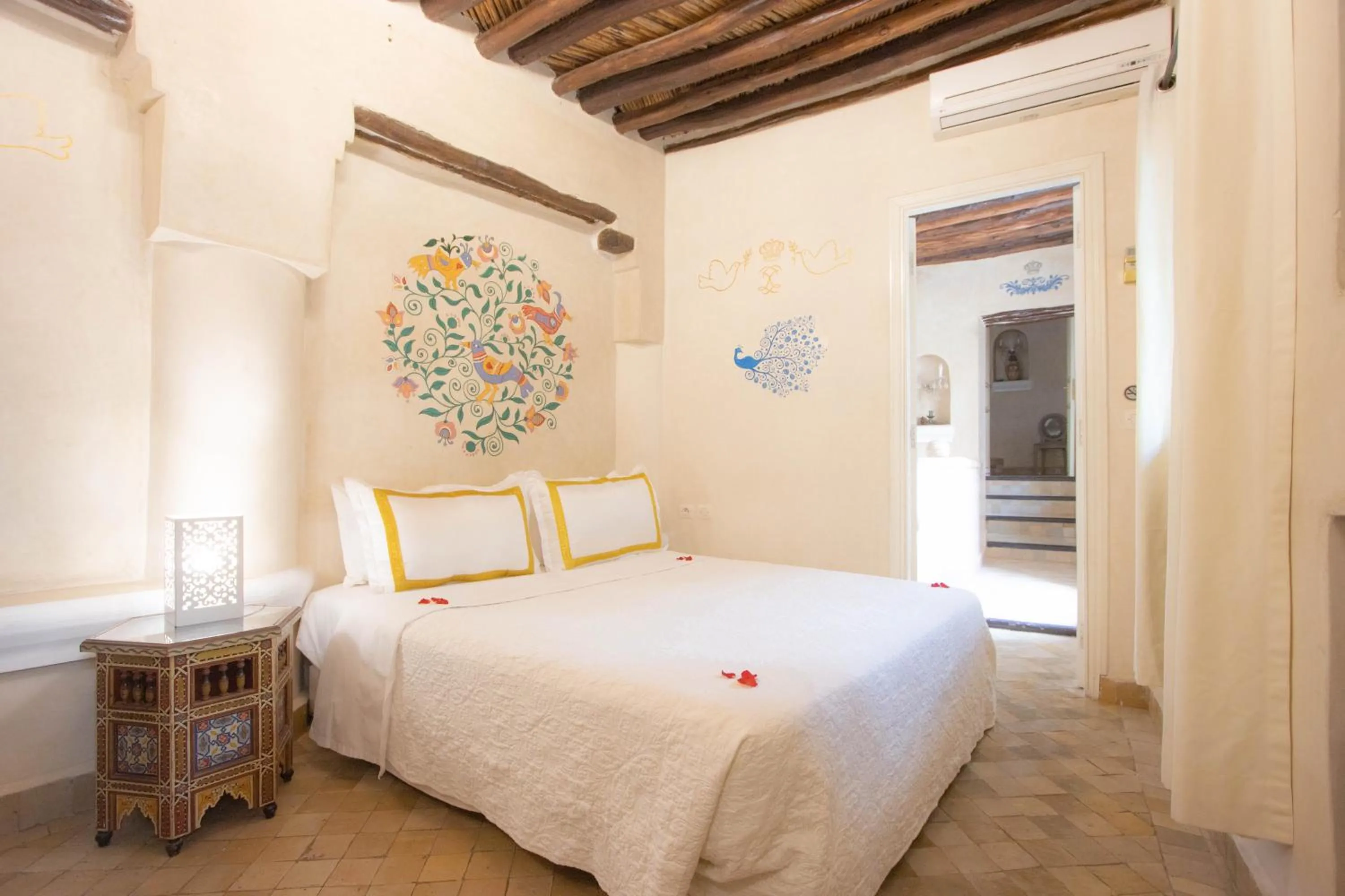 Photo of the whole room, Bed in Riad Palais Des Princesses & Spa