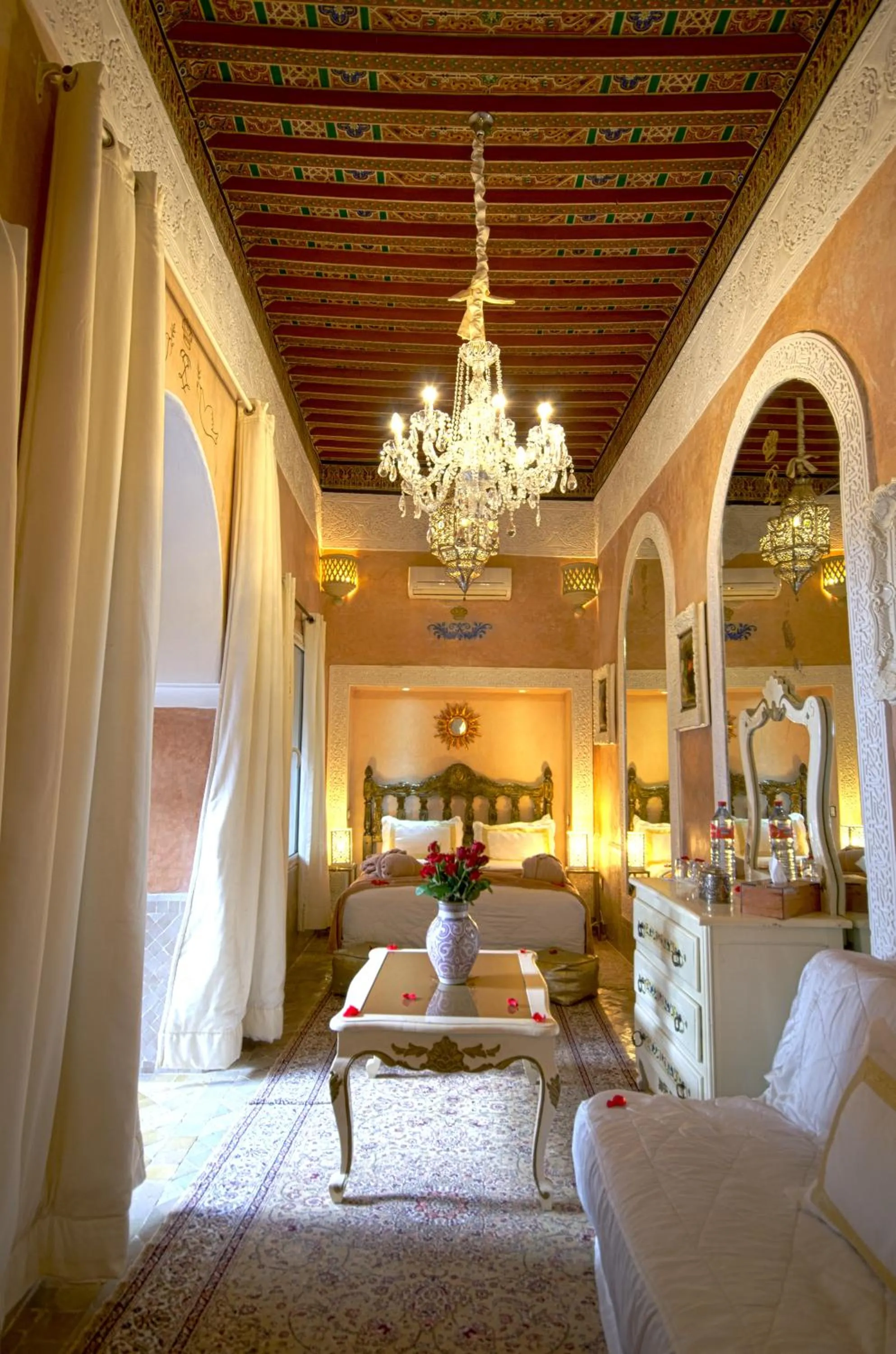 Photo of the whole room, Bed in Riad Palais Des Princesses & Spa