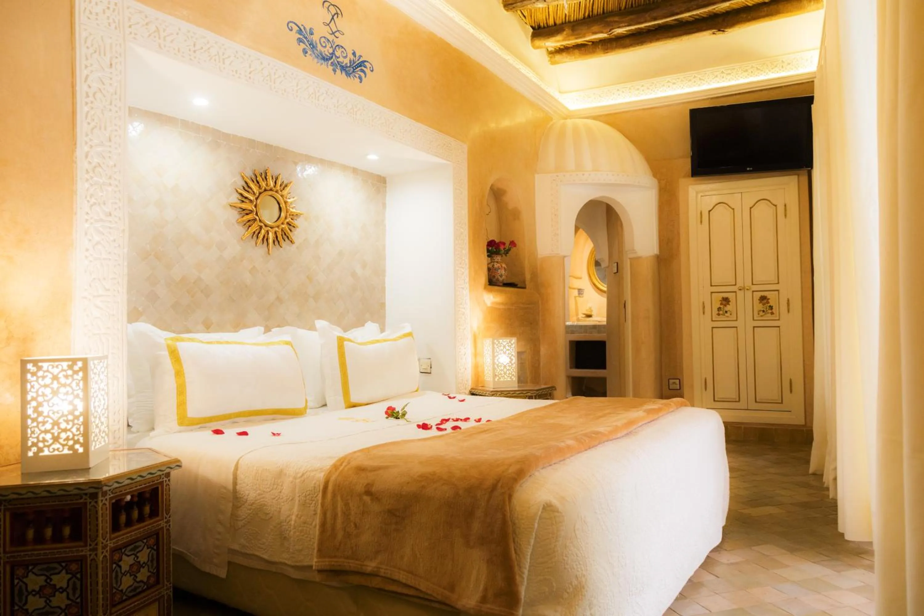Bedroom, Bed in Riad Palais Des Princesses & Spa
