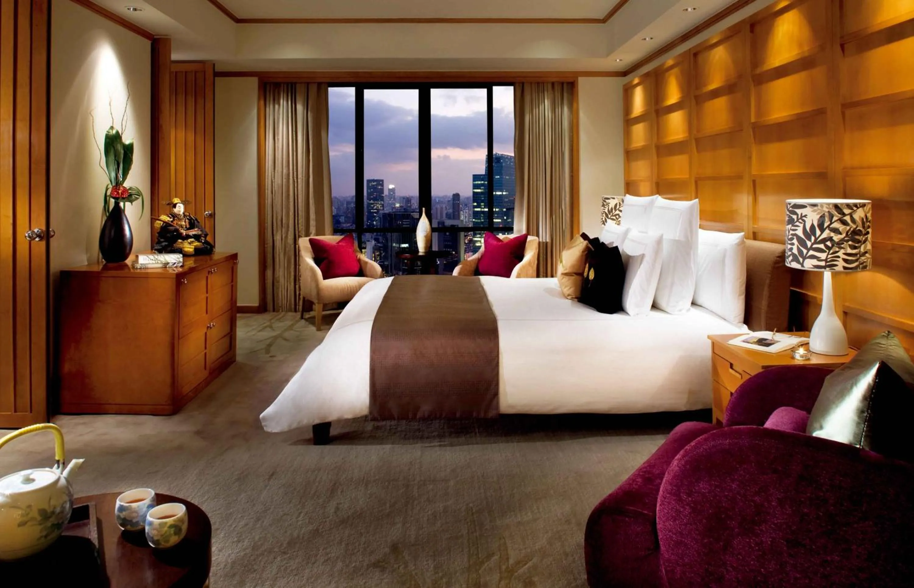 Bedroom, Bed in The Portman Ritz-Carlton Shanghai
