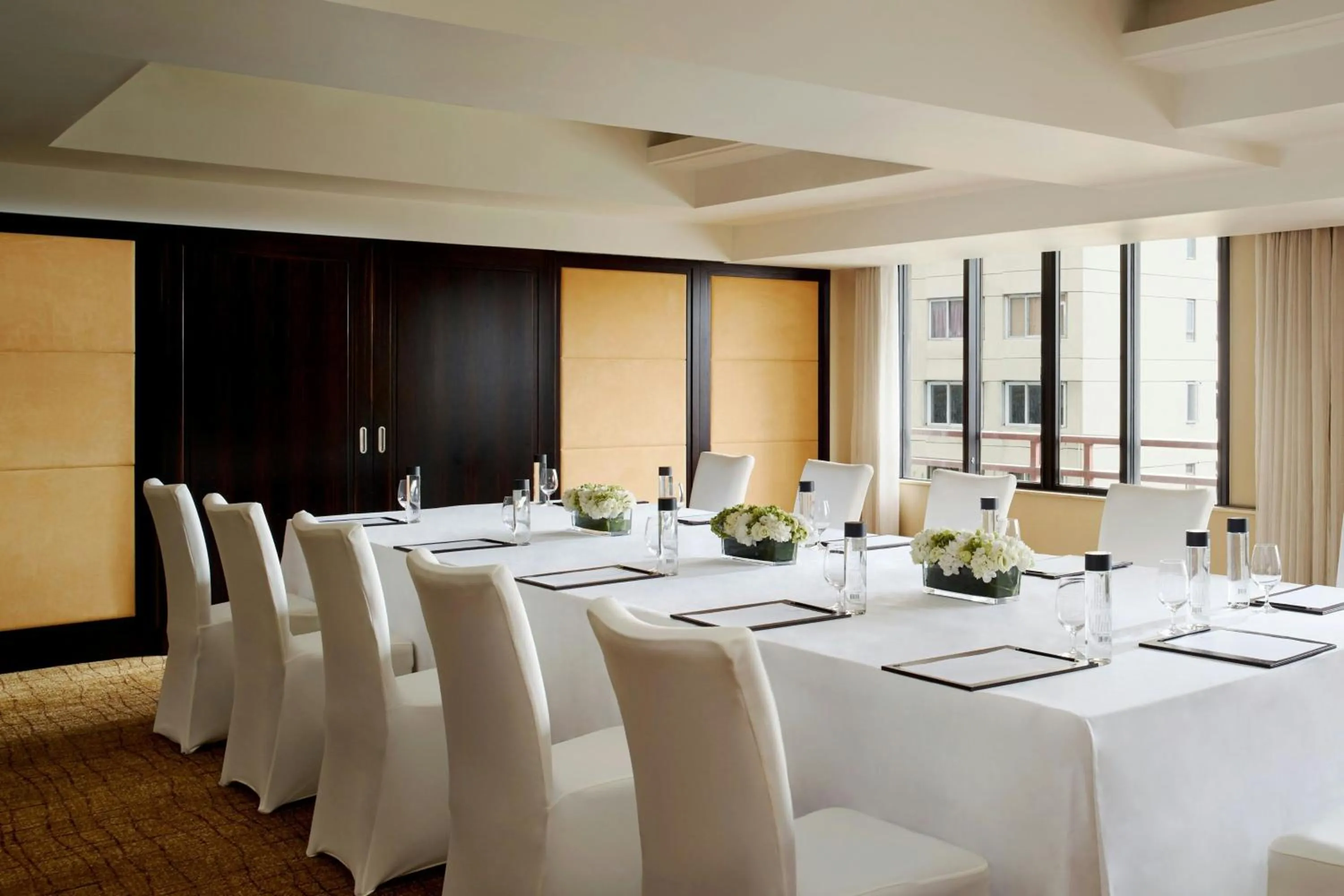 Meeting/conference room in The Portman Ritz-Carlton Shanghai