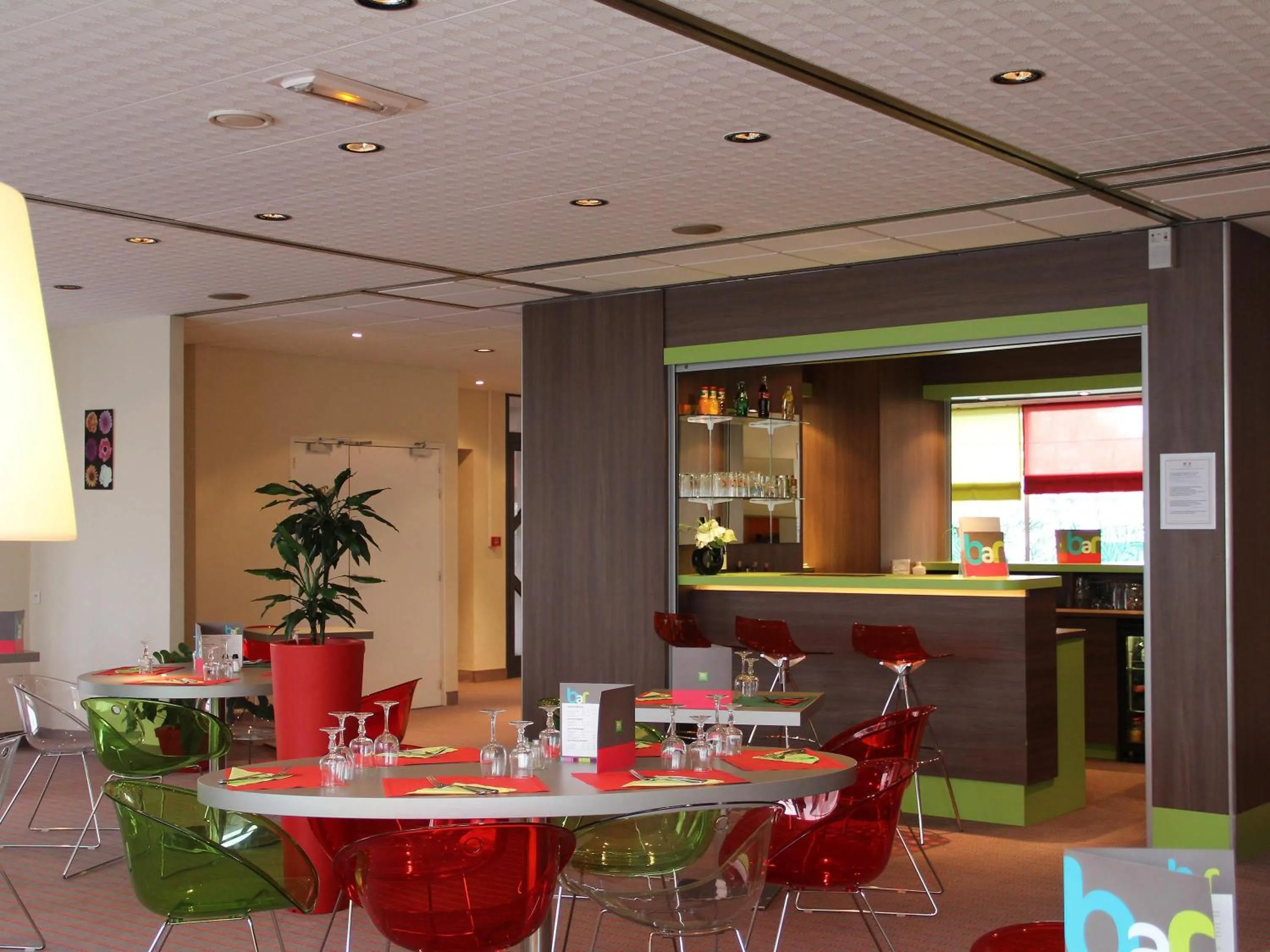 Restaurant/places to eat in ibis Styles Saint Dizier
