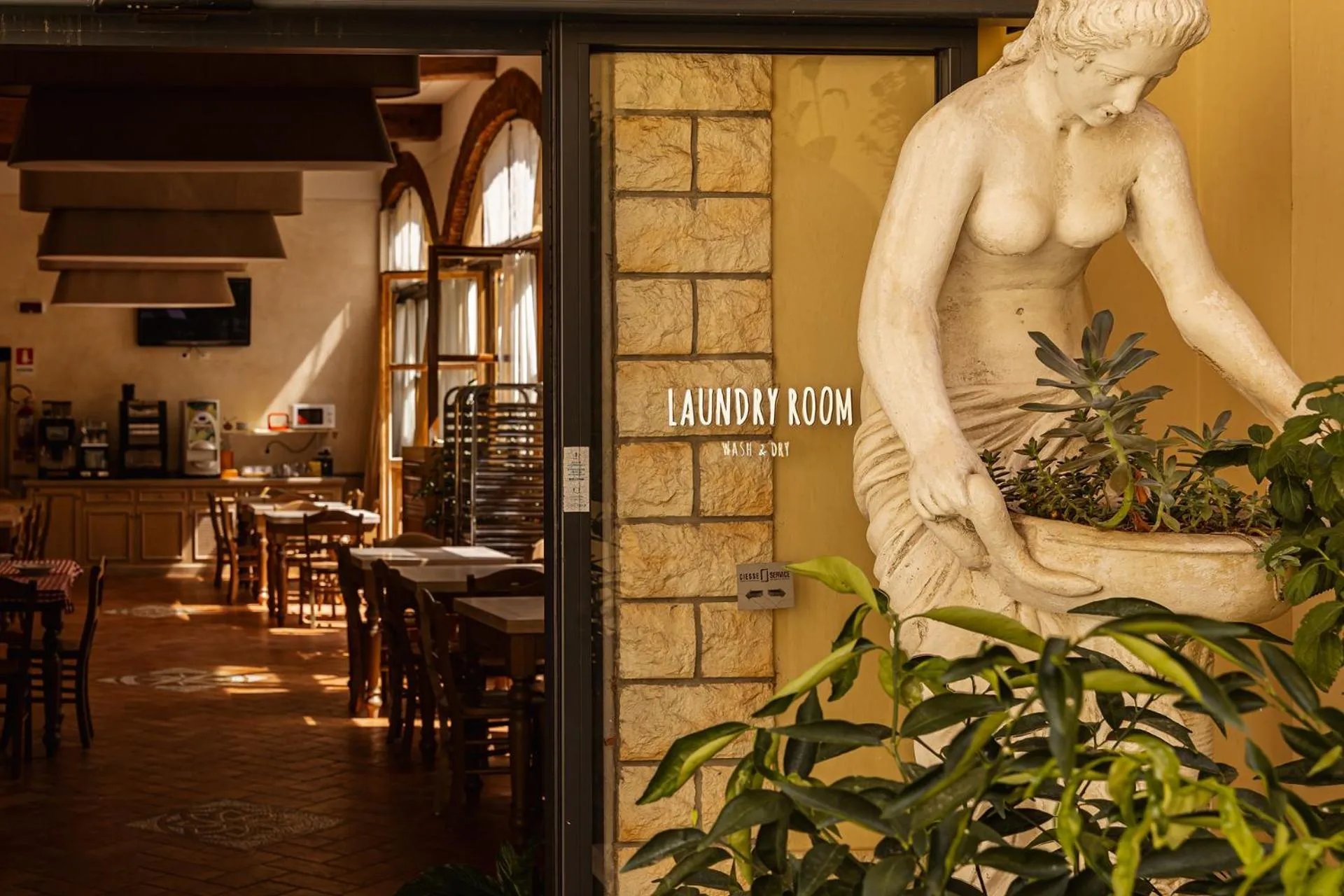 Inner courtyard view in Hostel Archi Rossi