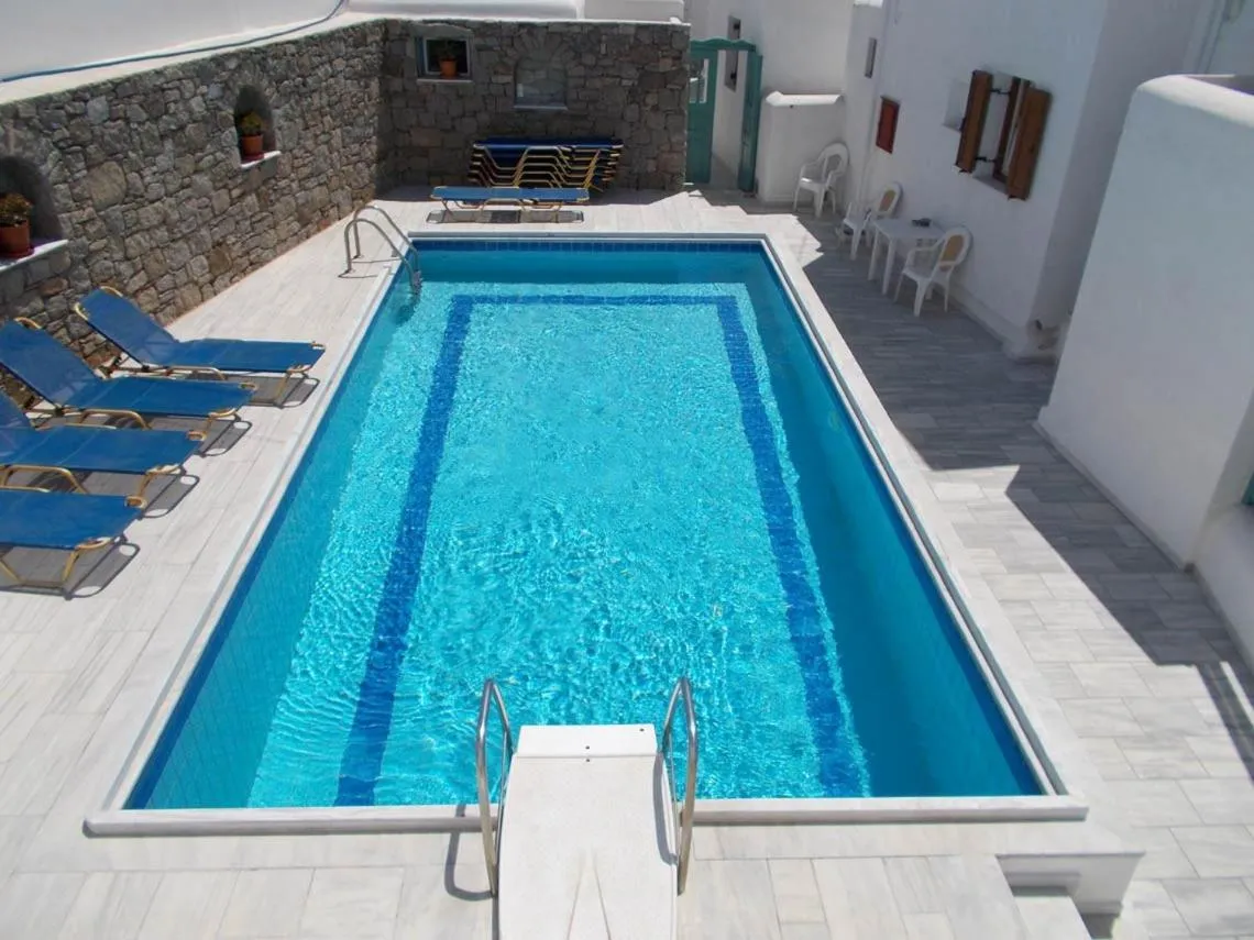 Swimming pool in Asteri Hotel