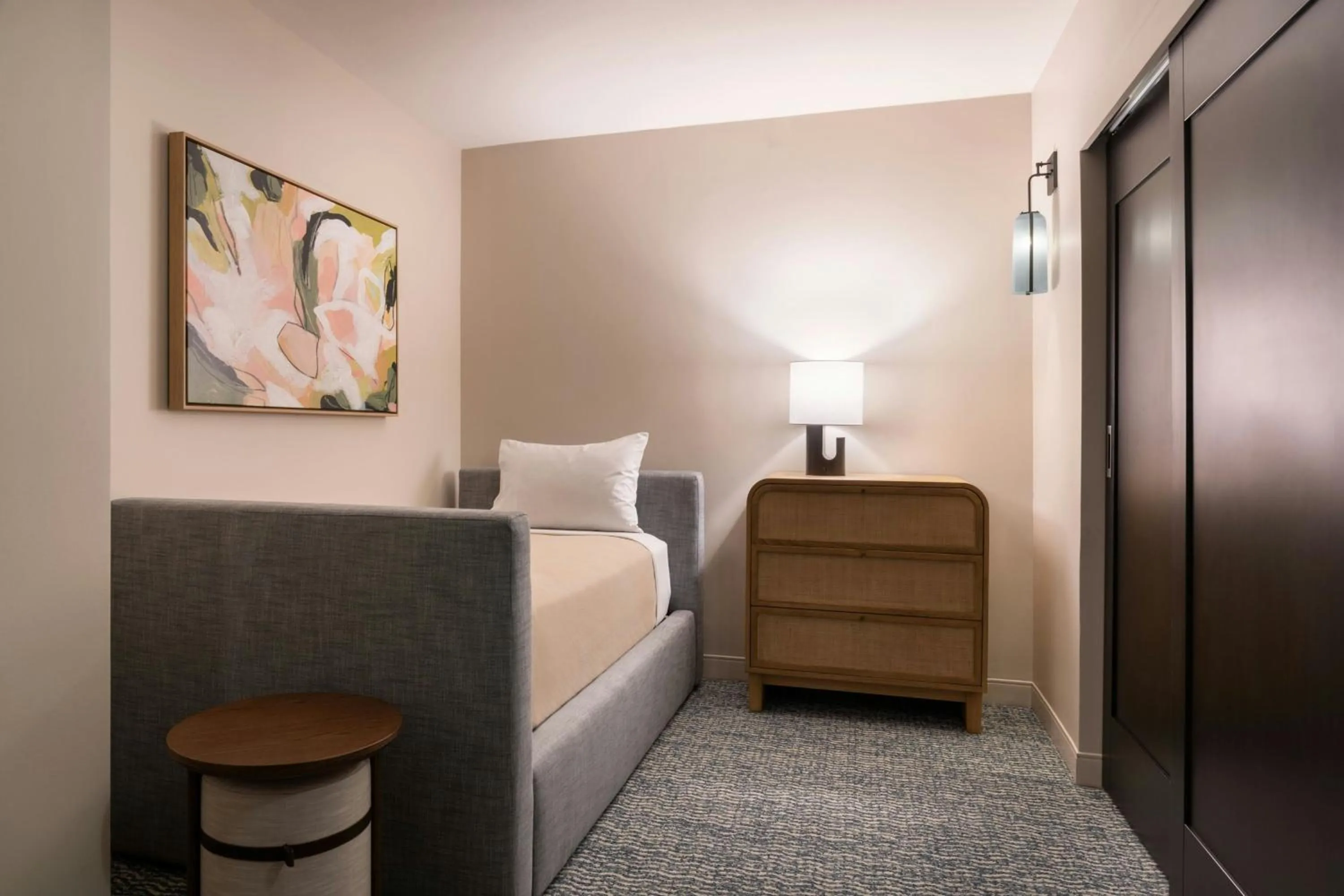 Photo of the whole room, Bed in Waikoloa Beach Marriott Resort & Spa