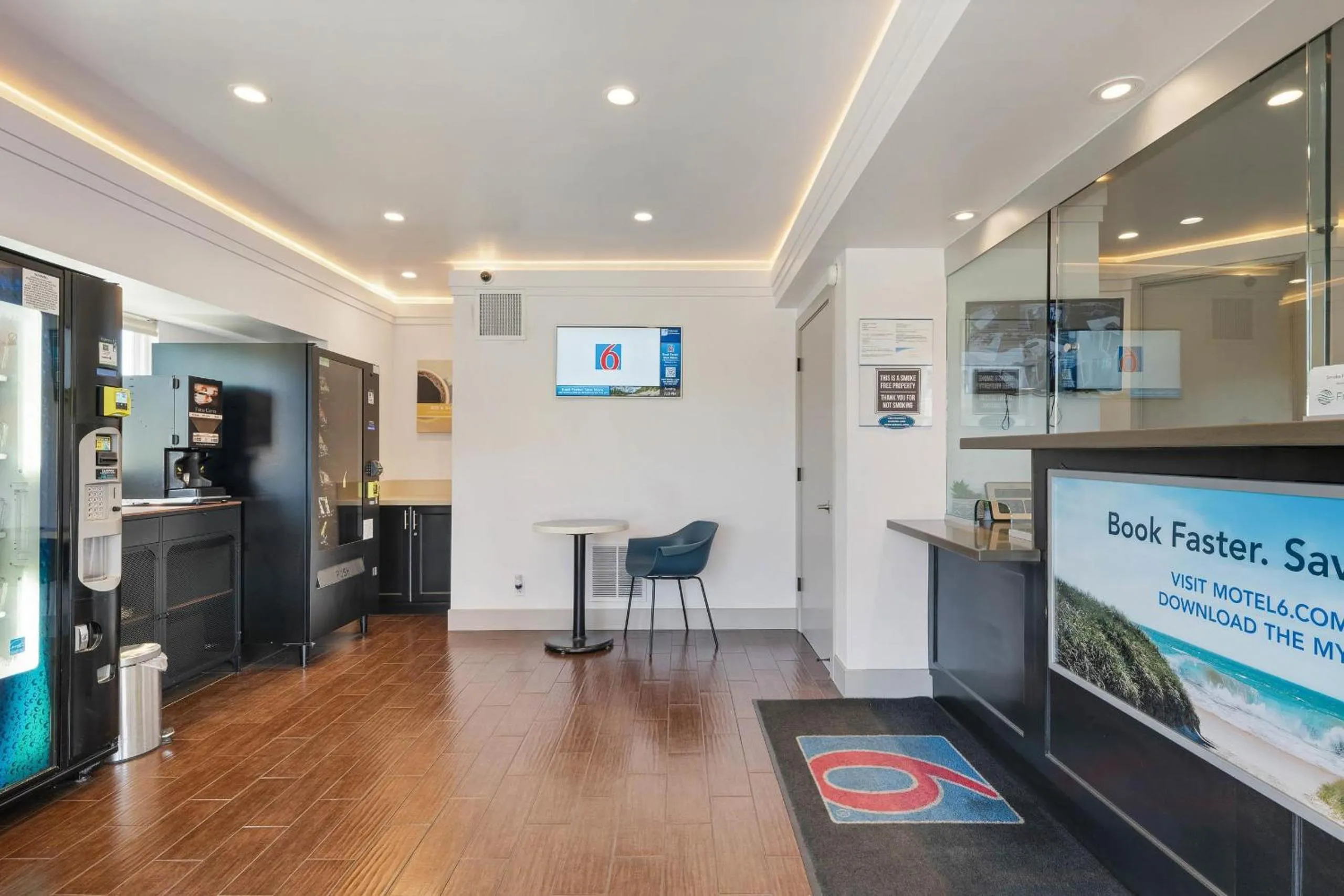 Lobby or reception in Motel 6-La Mesa, CA