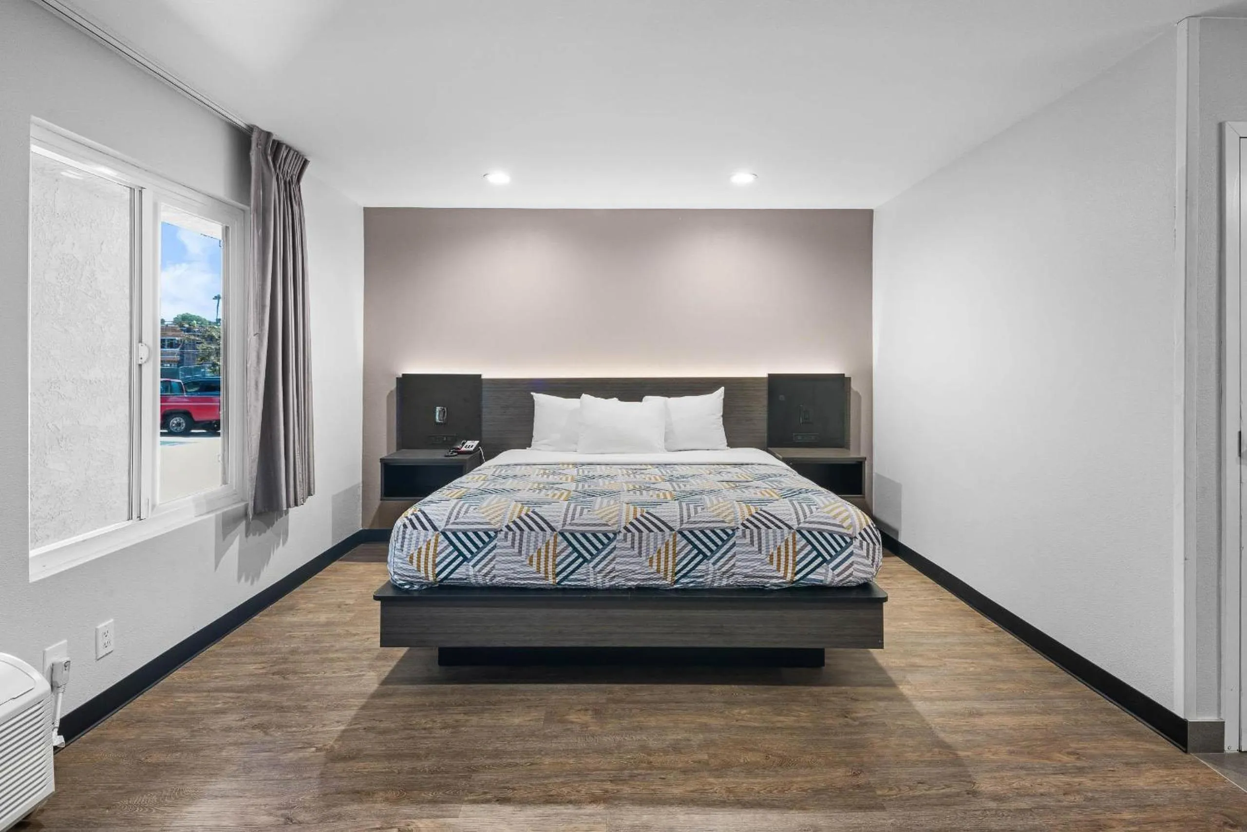 Bedroom, Bed in Motel 6-La Mesa, CA