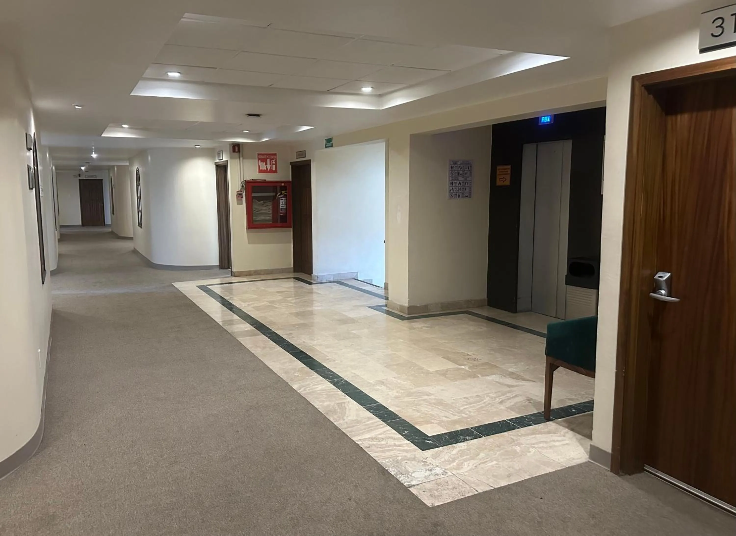 elevator in Hotel Real Del Sol - Zona Expo Industrial