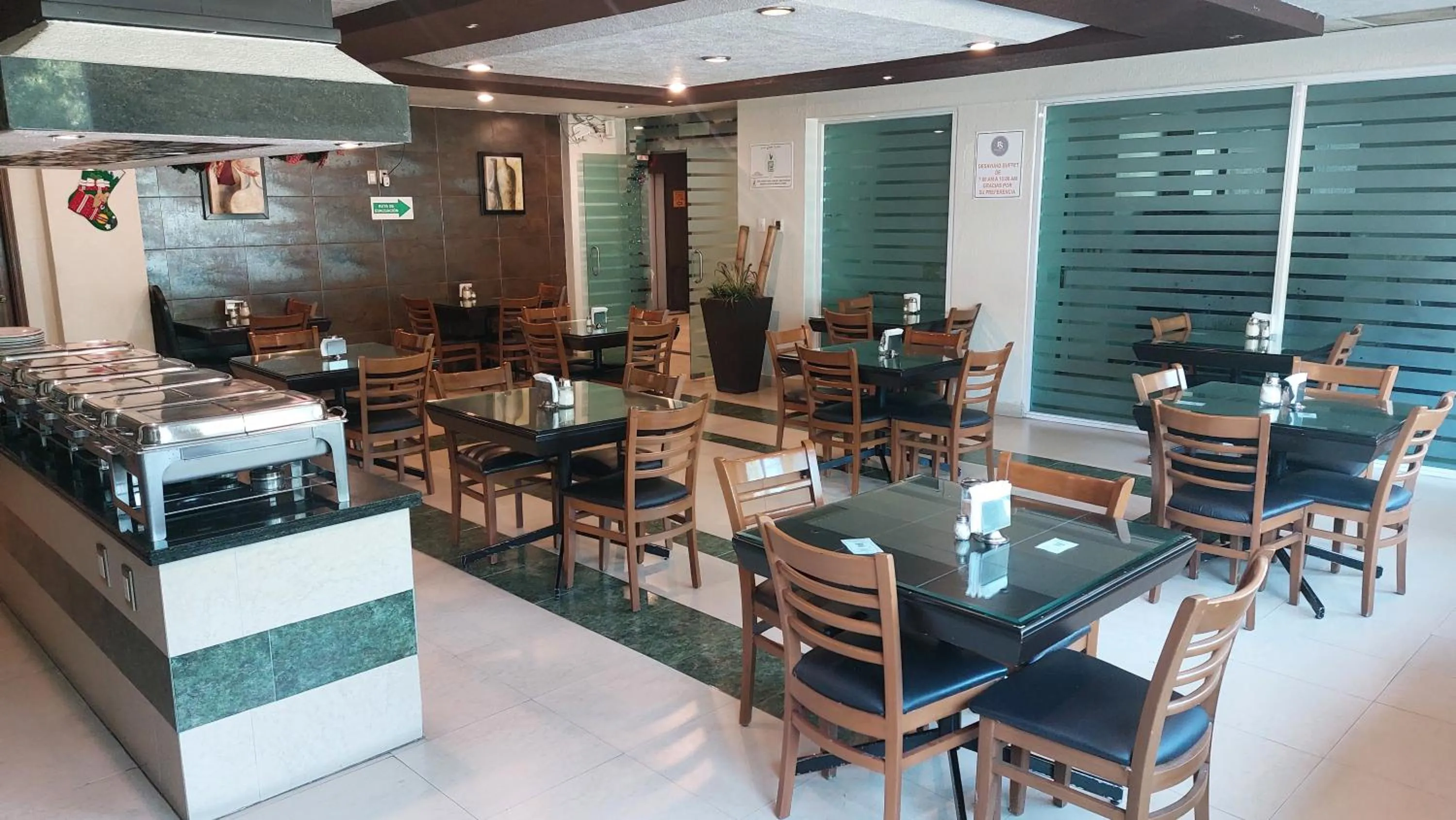 Restaurant/places to eat in Hotel Real Del Sol - Zona Expo Industrial