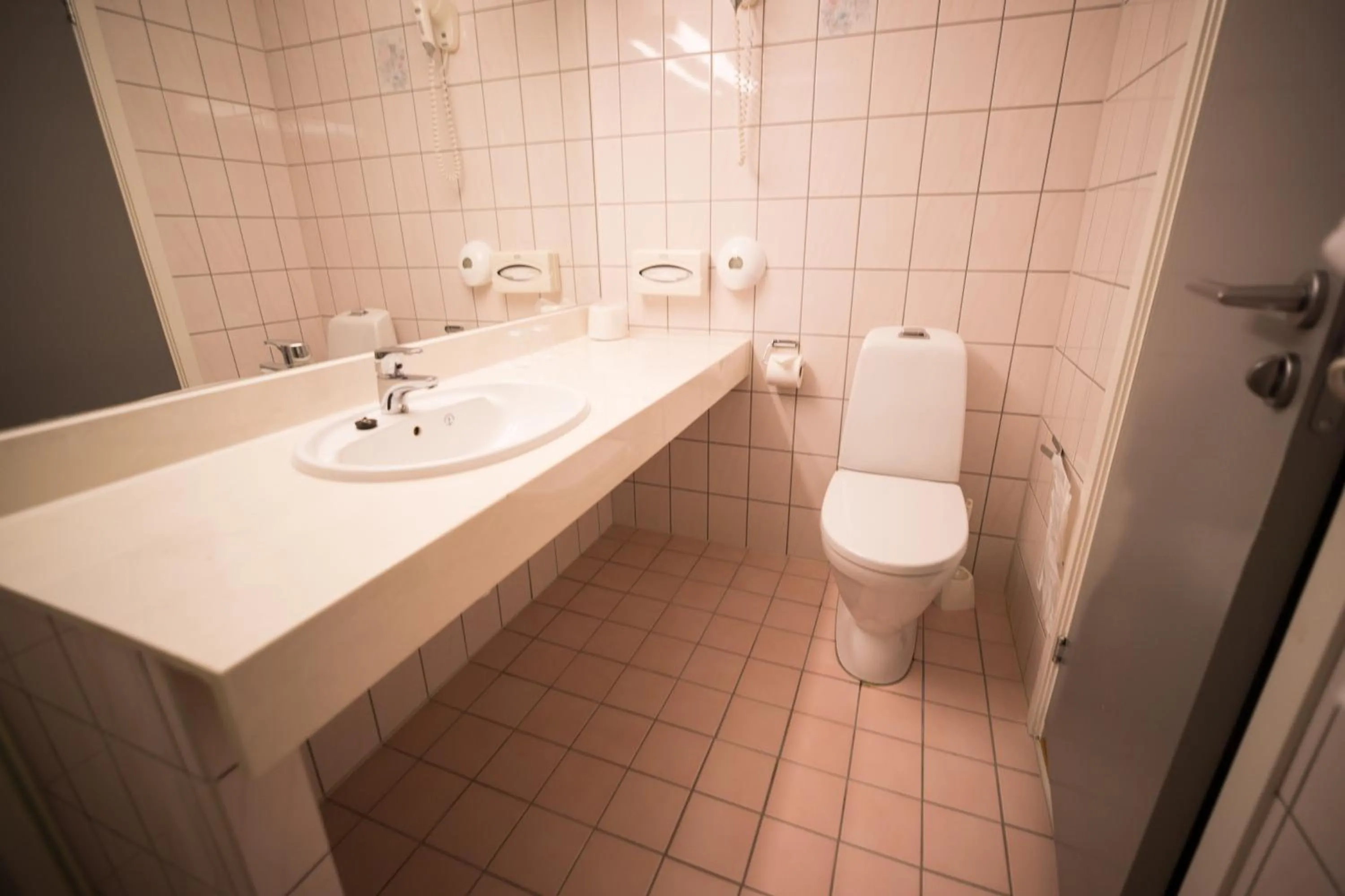 Toilet in Stord Hotel