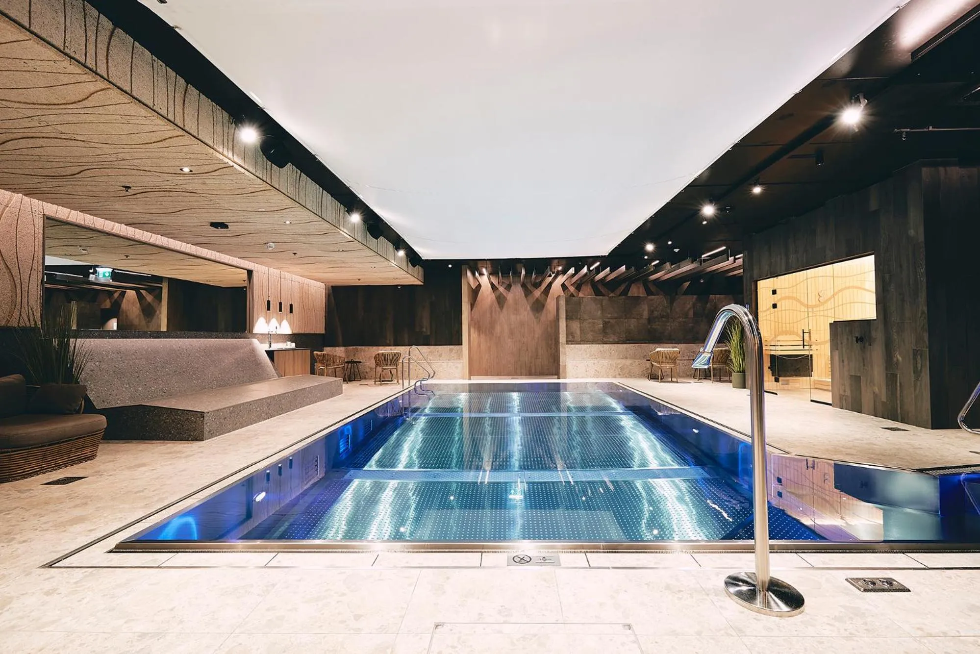 Pool view in Stord Hotel