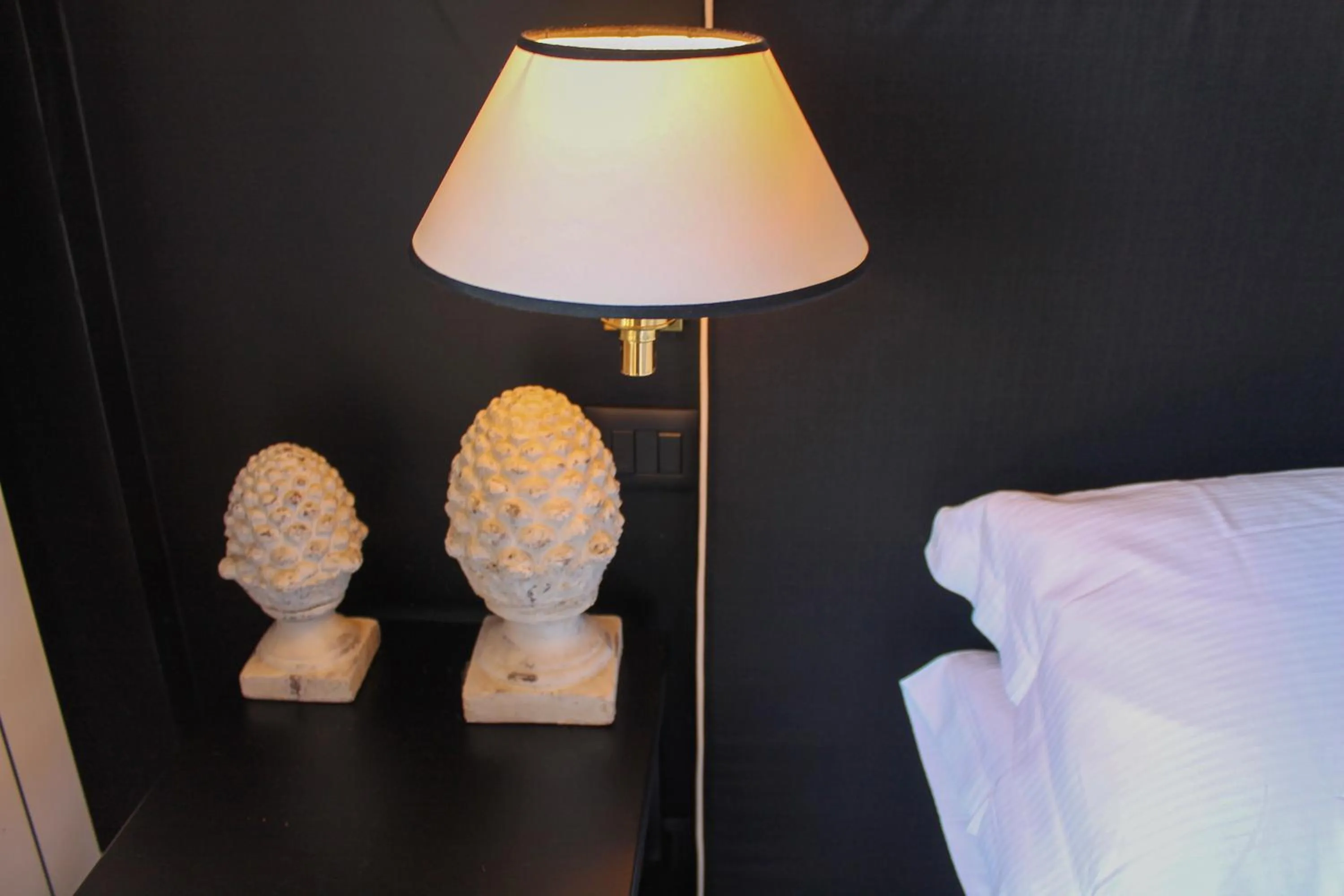 Bed in Hotel San Luca