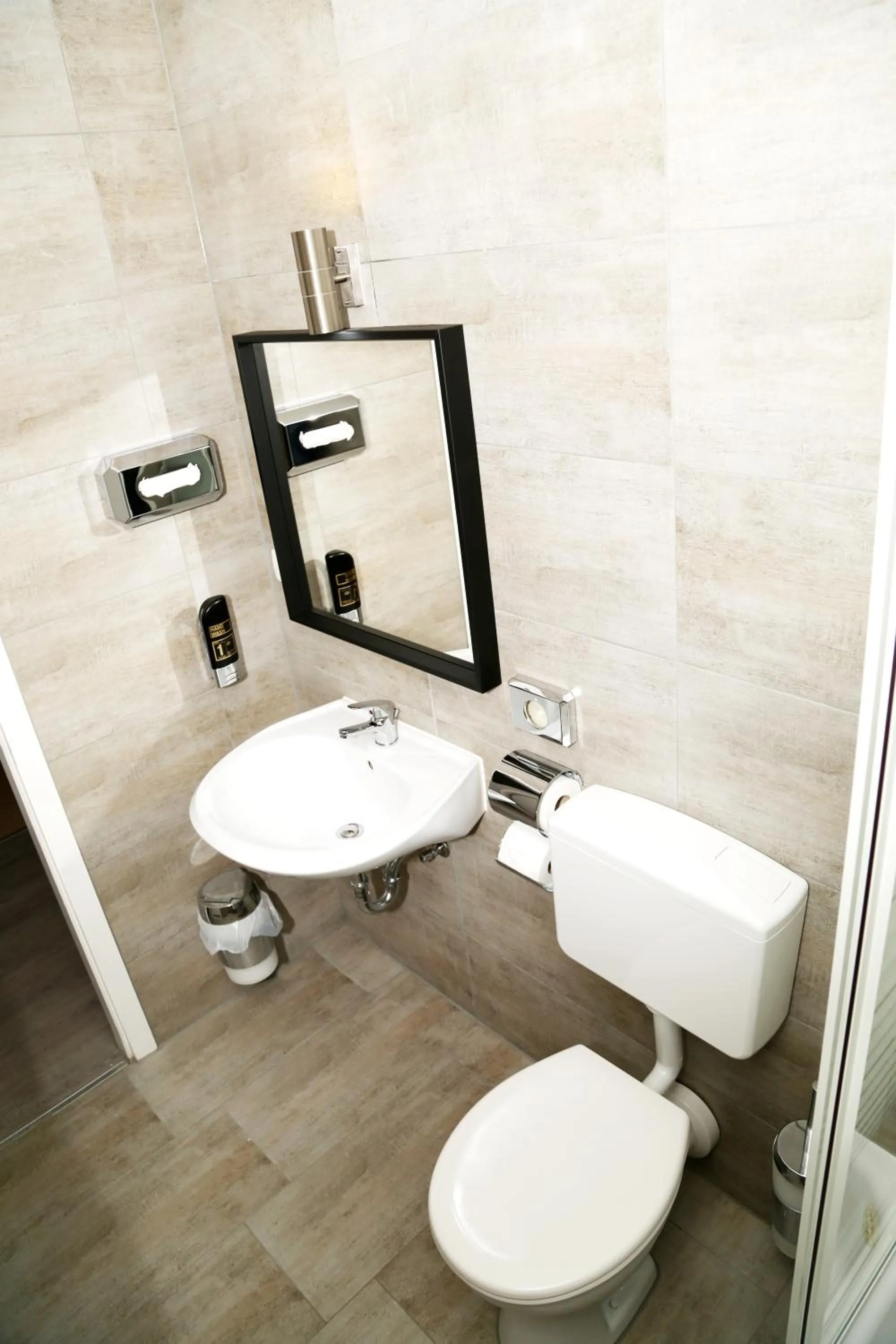 Main Hotel Frankfurt City