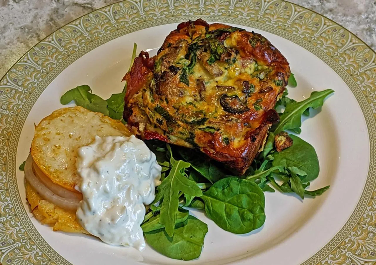 Breakfast in Apple Tree Historic B&B