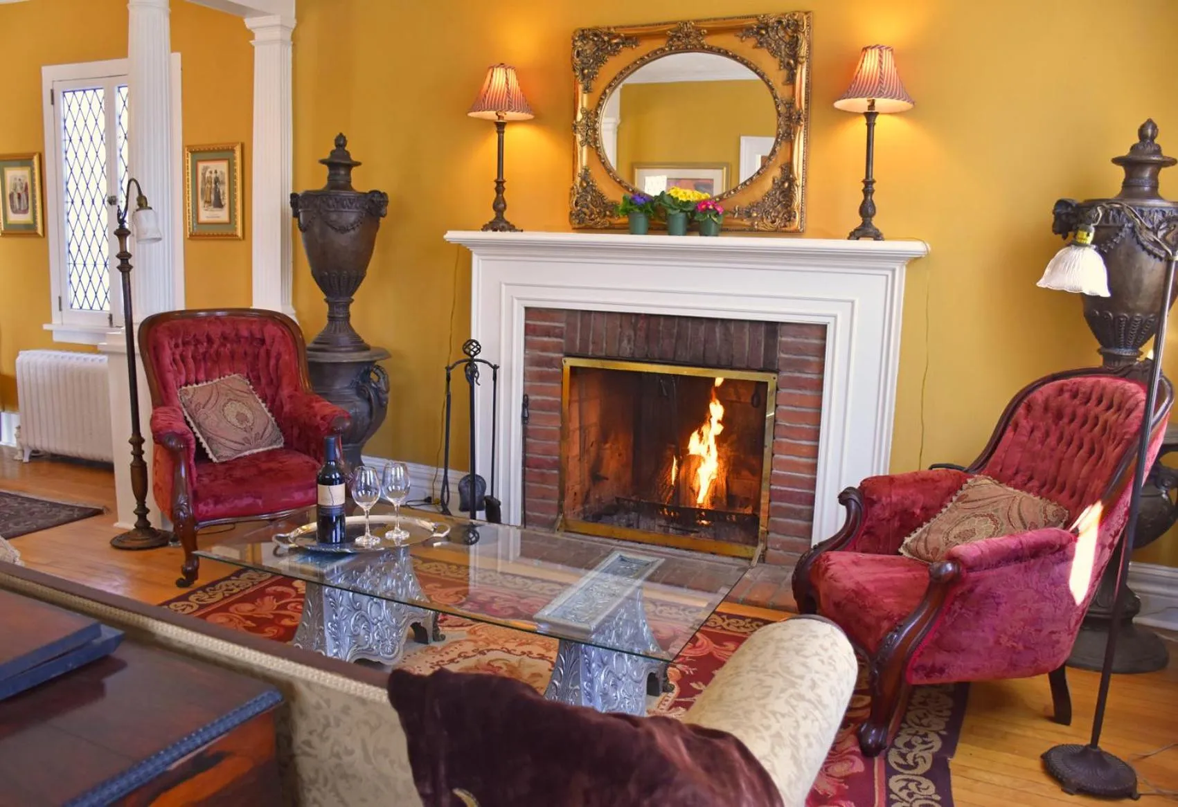 Living room in Apple Tree Historic B&B