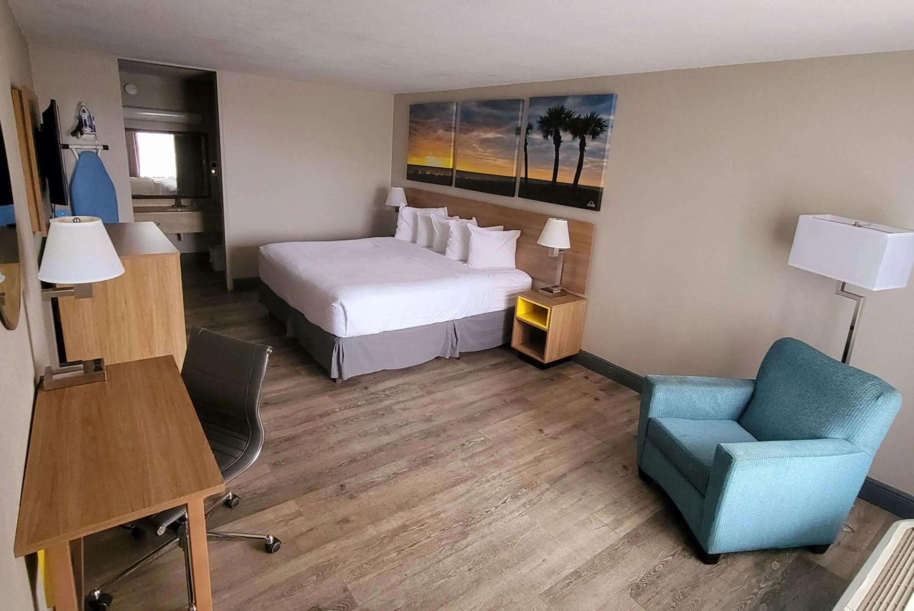 Photo of the whole room, Bed in Days Inn by Wyndham Titusville Kennedy Space Center