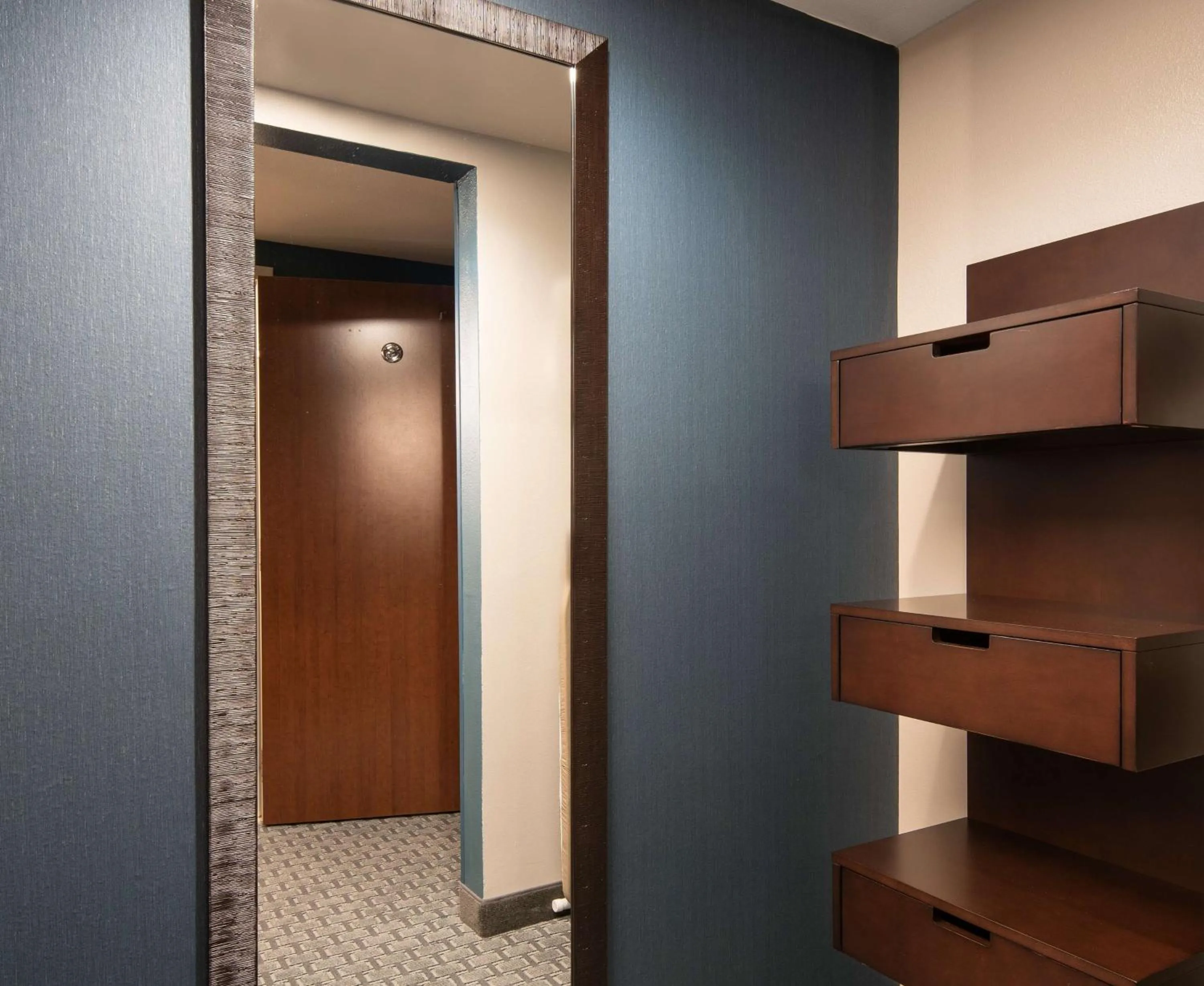 Photo of the whole room in Hilton Garden Inn Denver/Cherry Creek