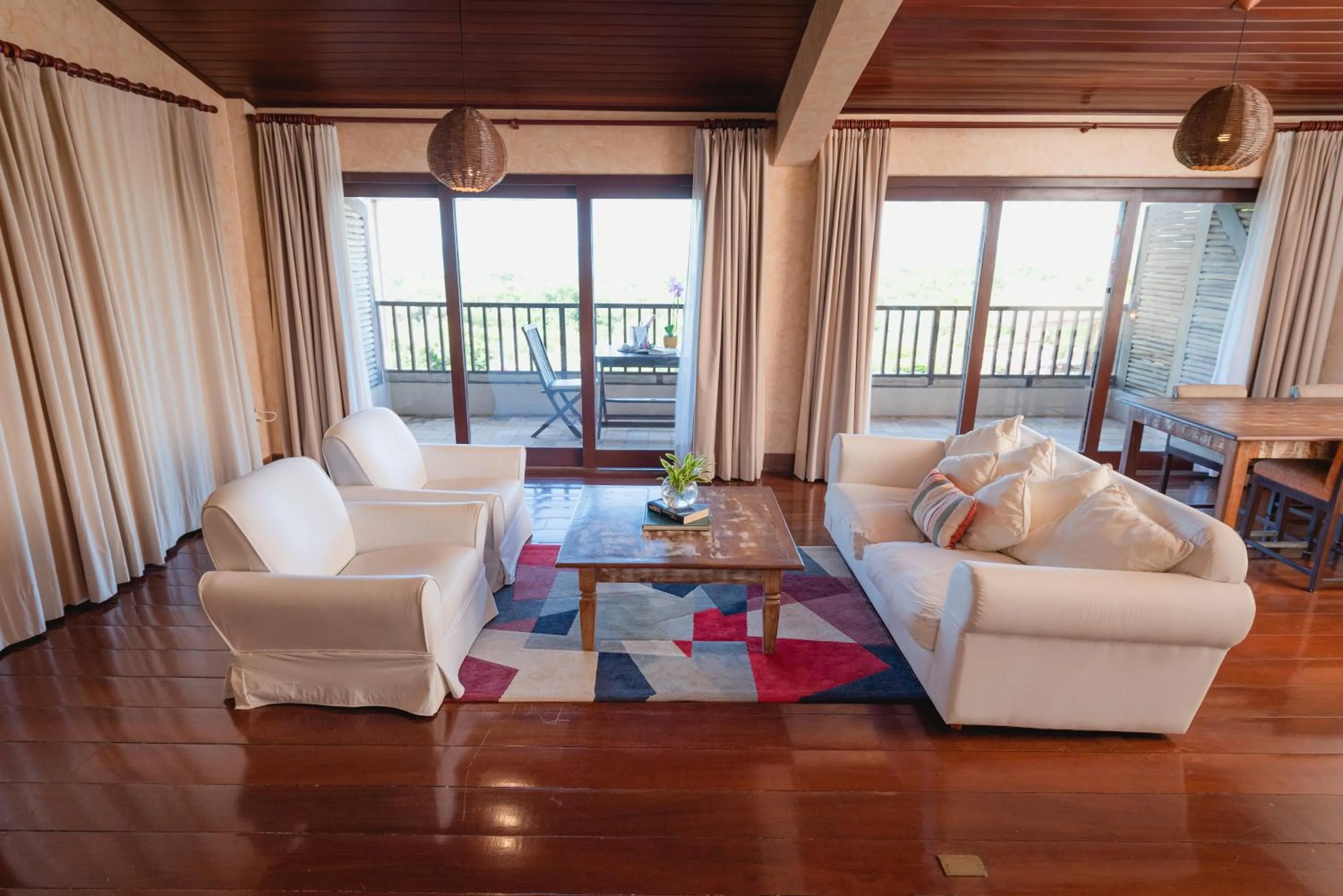 Seating area in Oka Da Mata