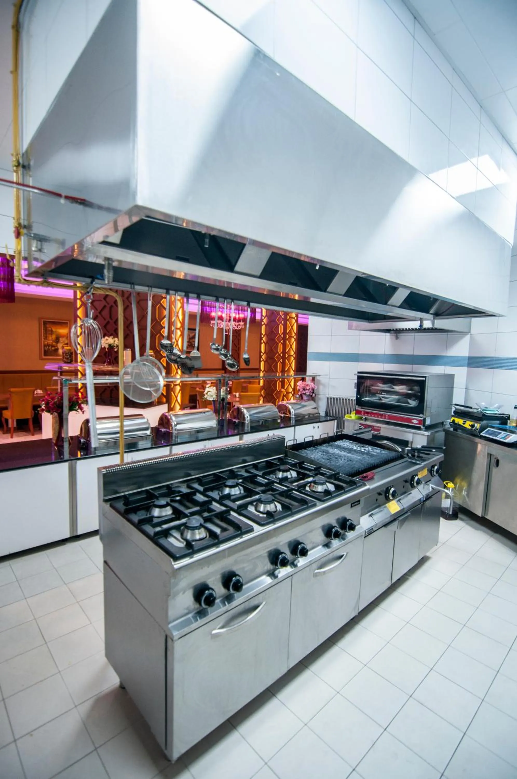 Kitchen or kitchenette in Exelans Hotel