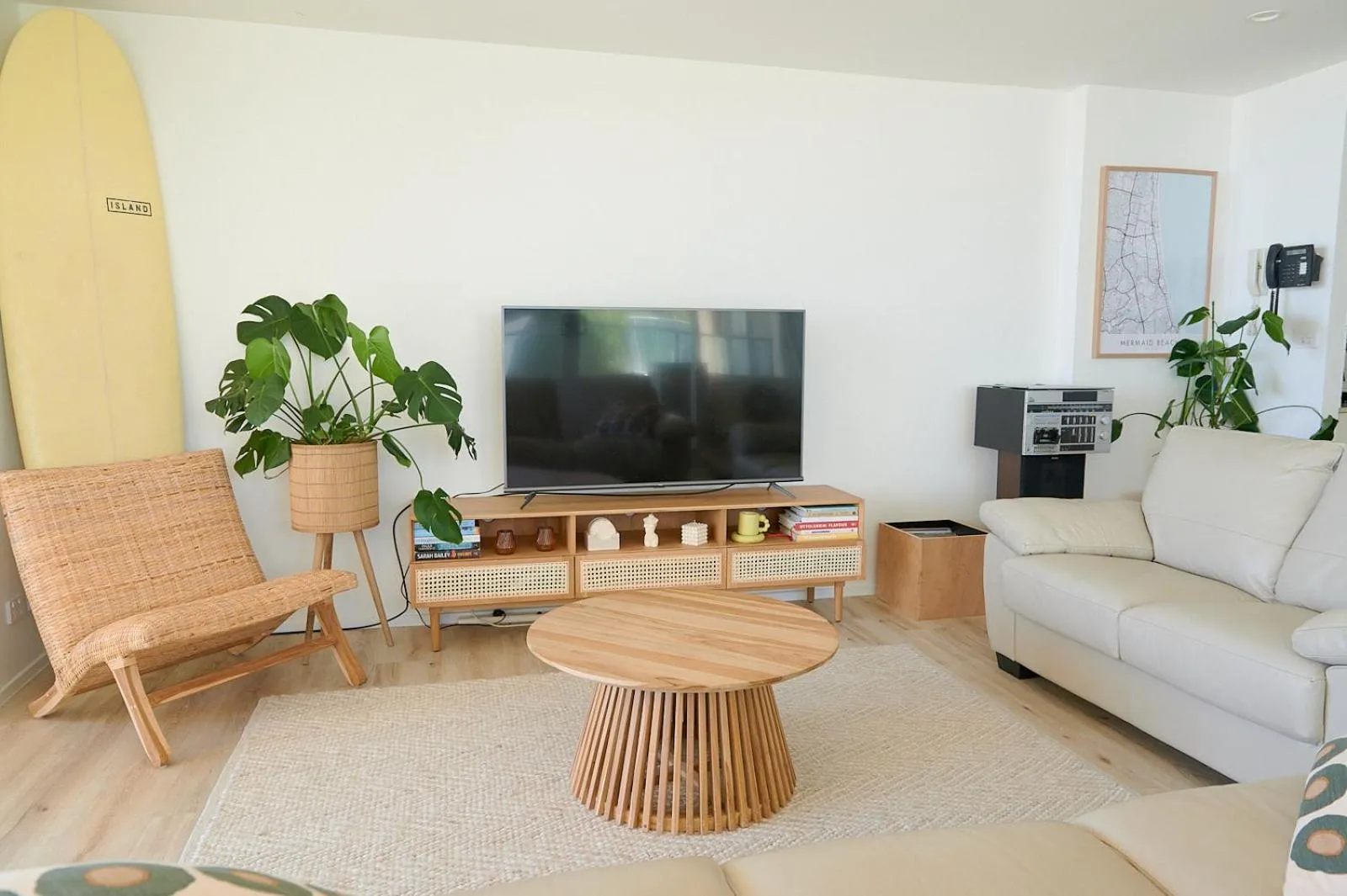 TV and multimedia in Foreshore Beachfront Apartments