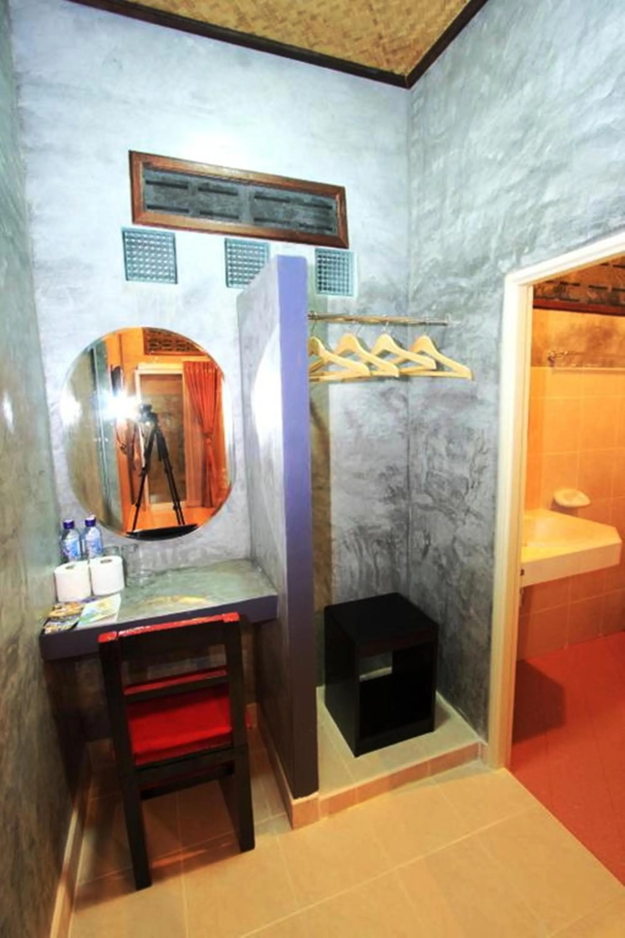 Decorative detail, Bed in Beck's Resort