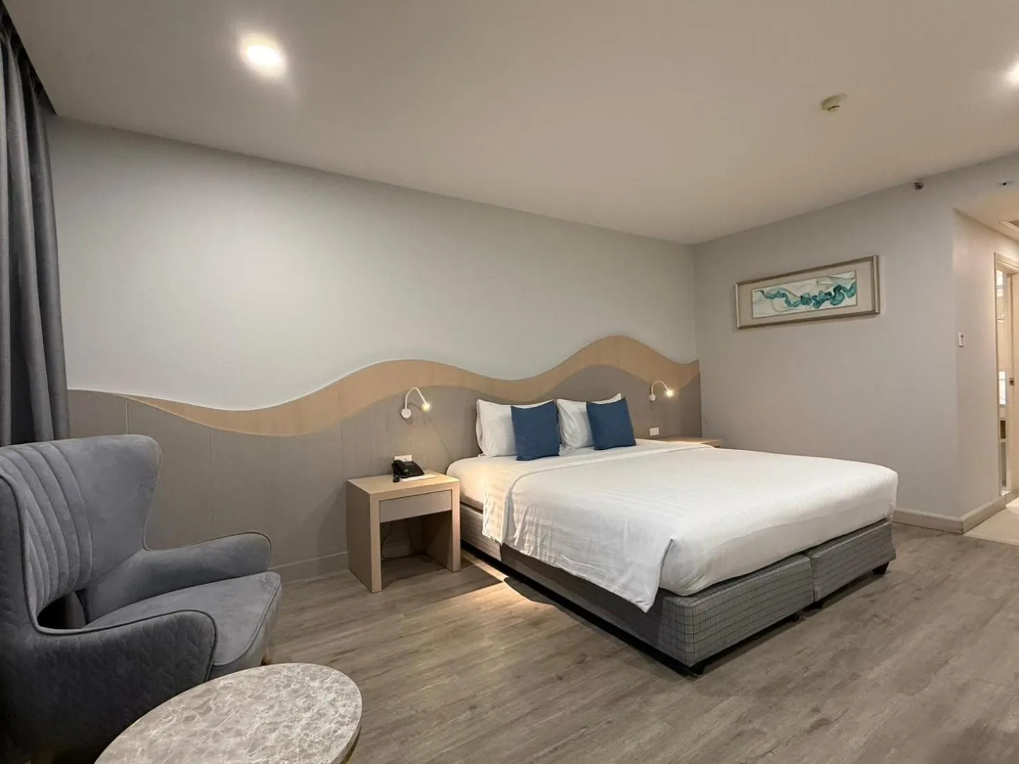 Bedroom, Bed in Empress Pattaya Hotel