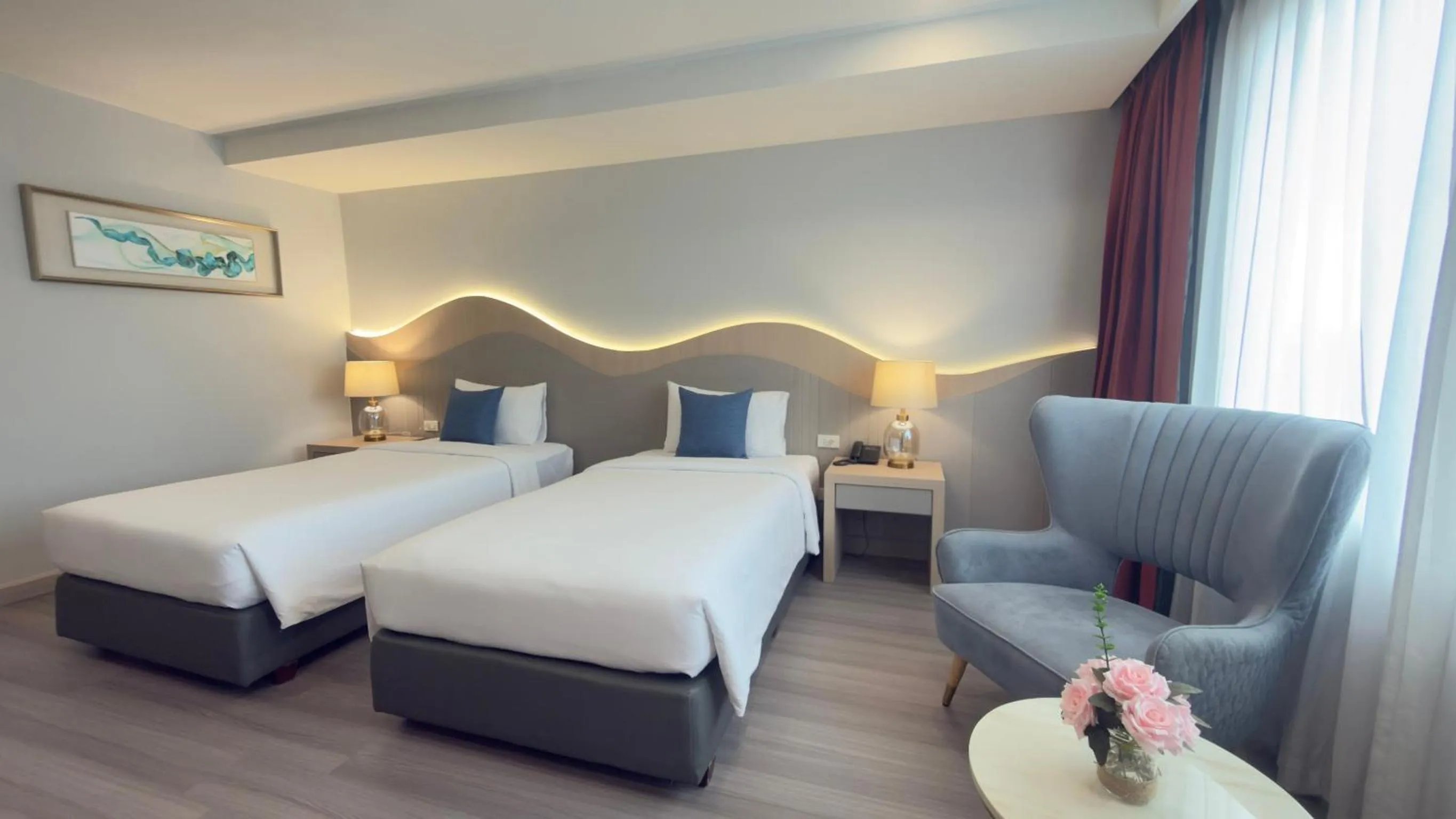 Bedroom, Bed in Empress Pattaya Hotel