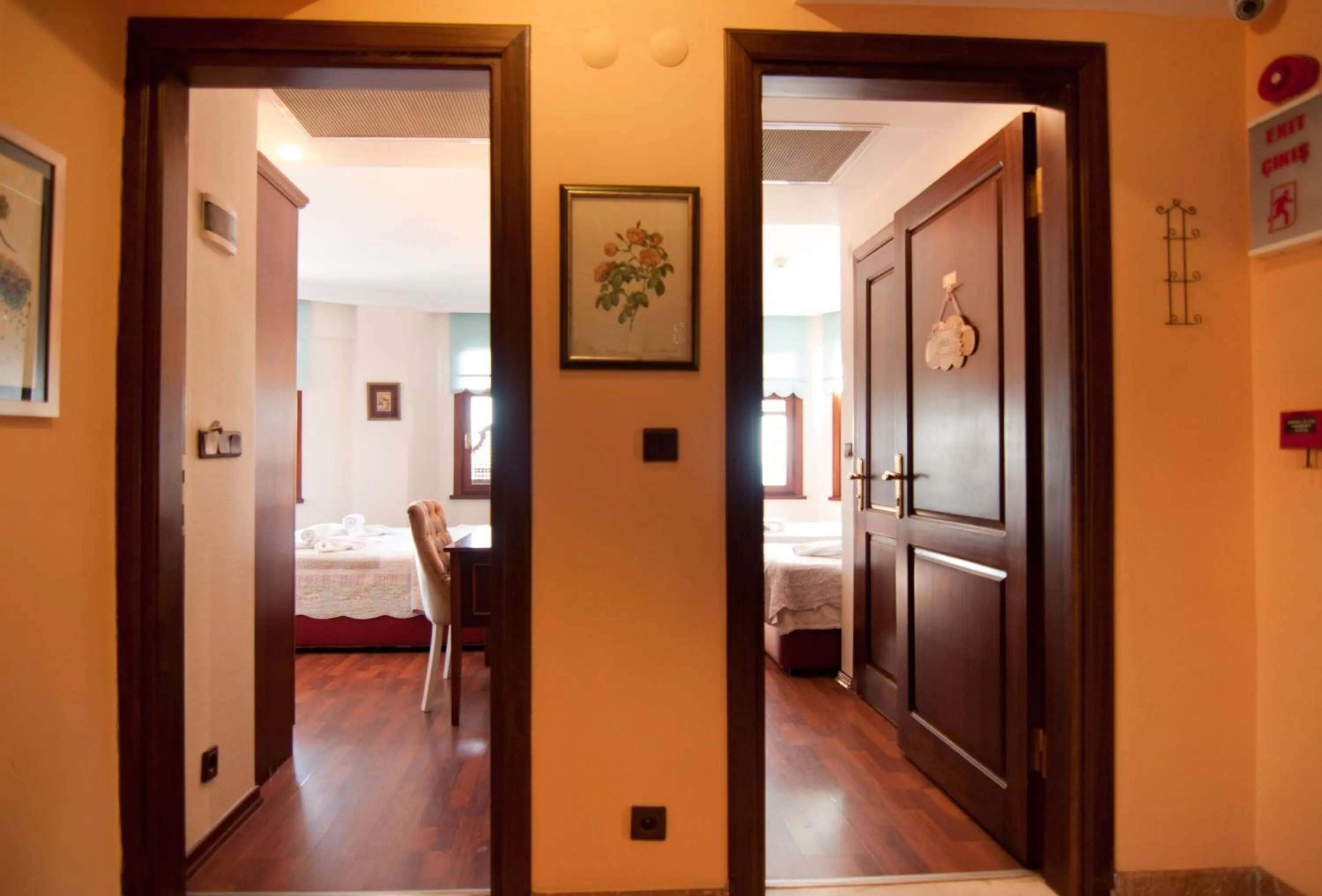 Floor plan, Bed in Emine Sultan Hotel