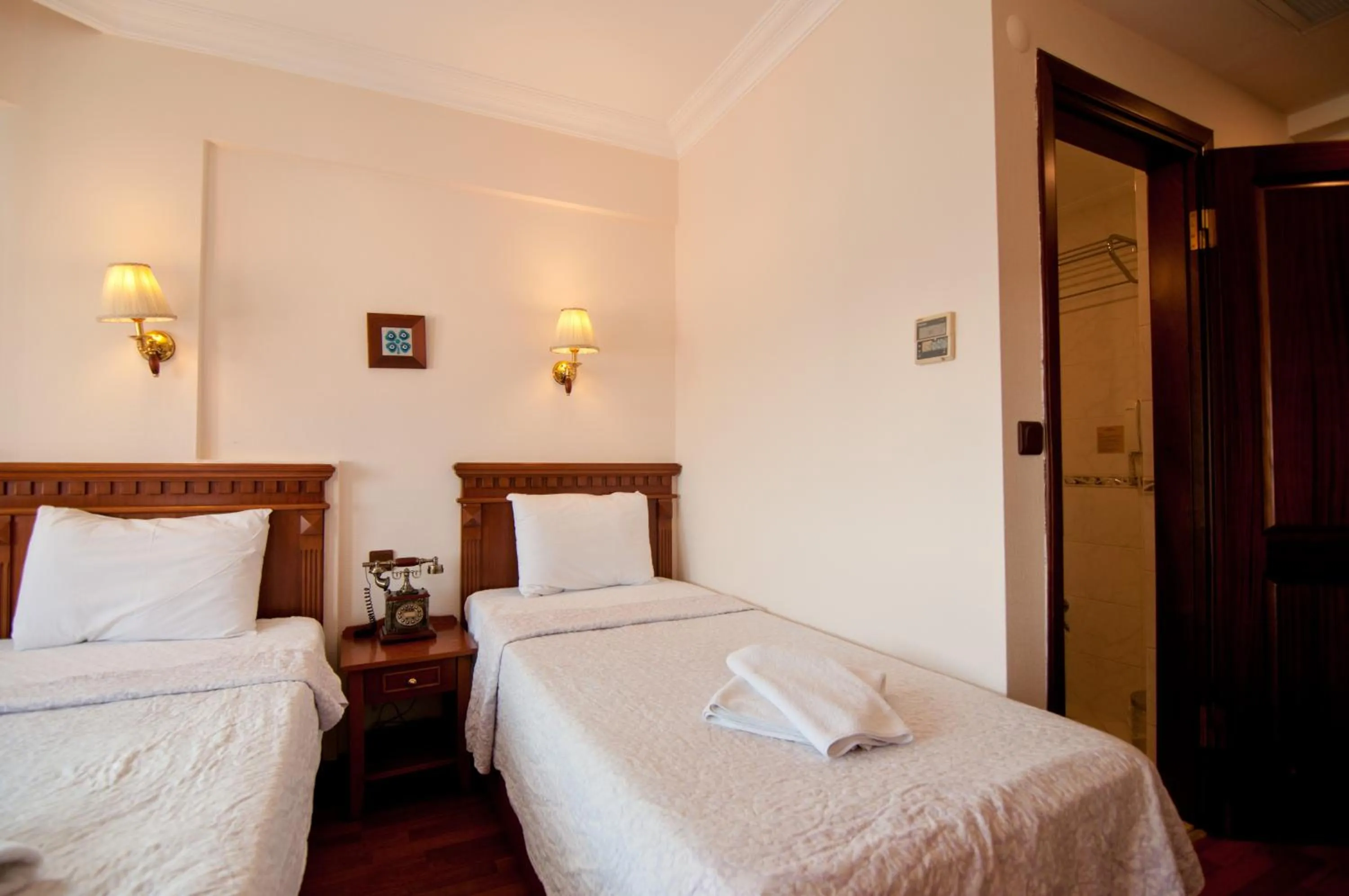 Photo of the whole room, Bed in Emine Sultan Hotel