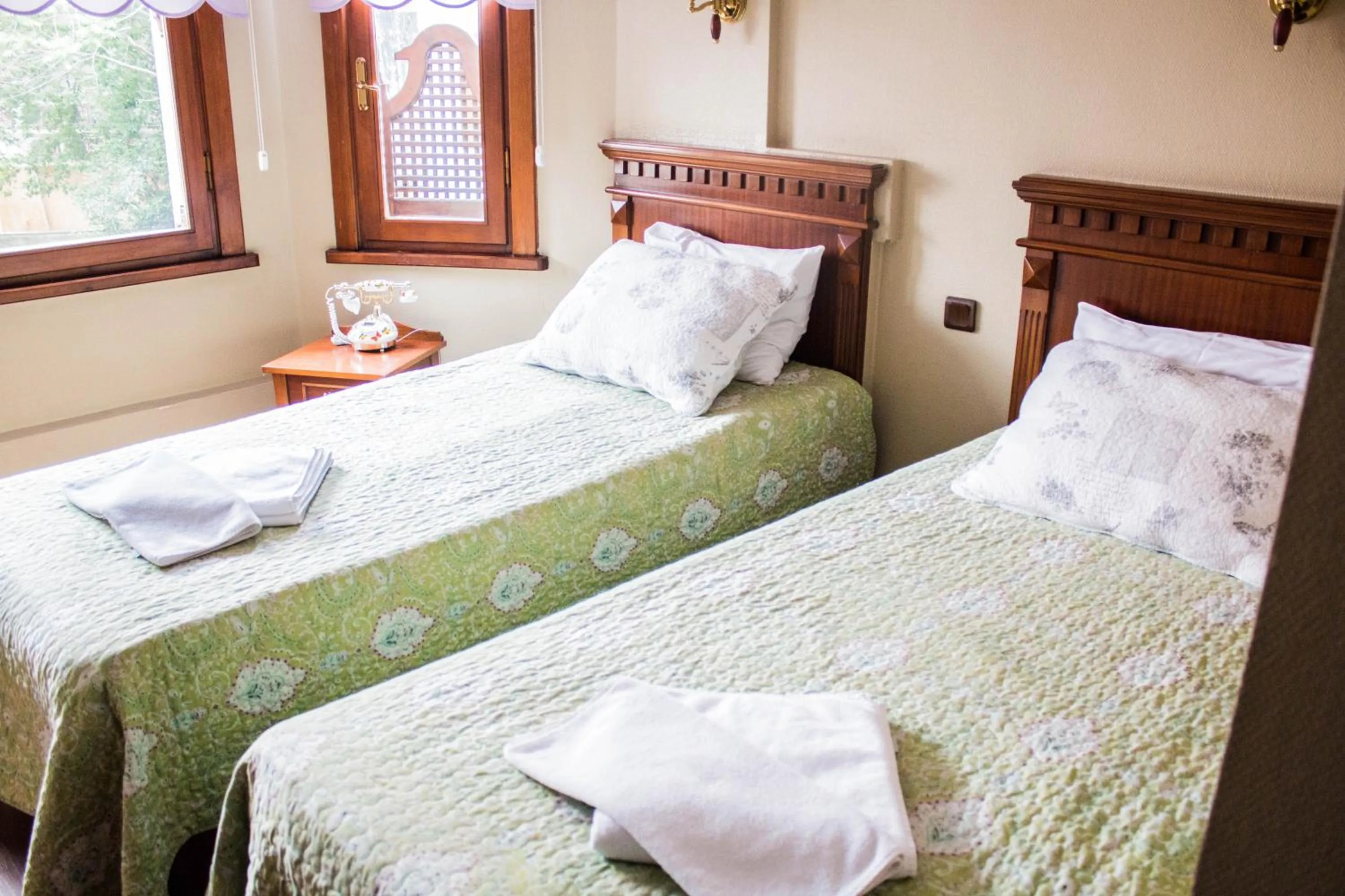 Photo of the whole room, Bed in Emine Sultan Hotel