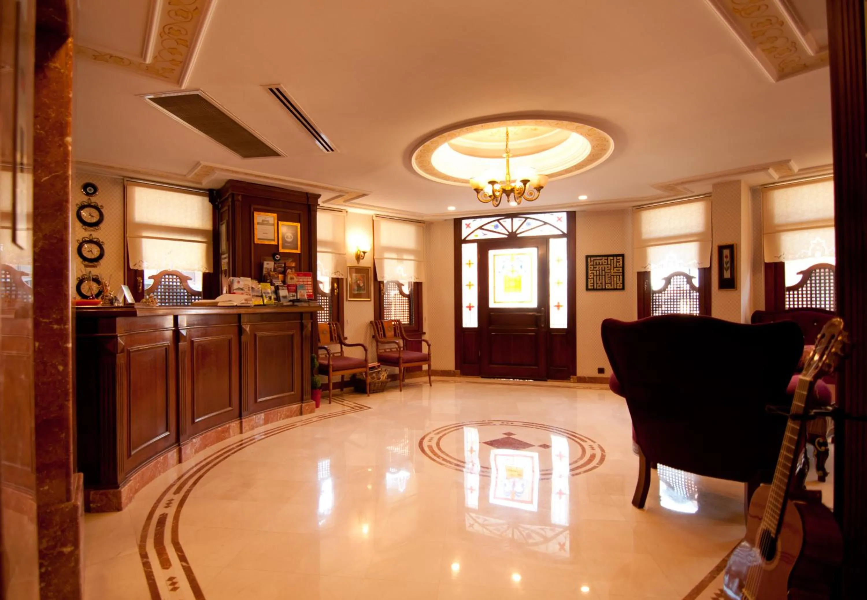 Lobby or reception in Emine Sultan Hotel