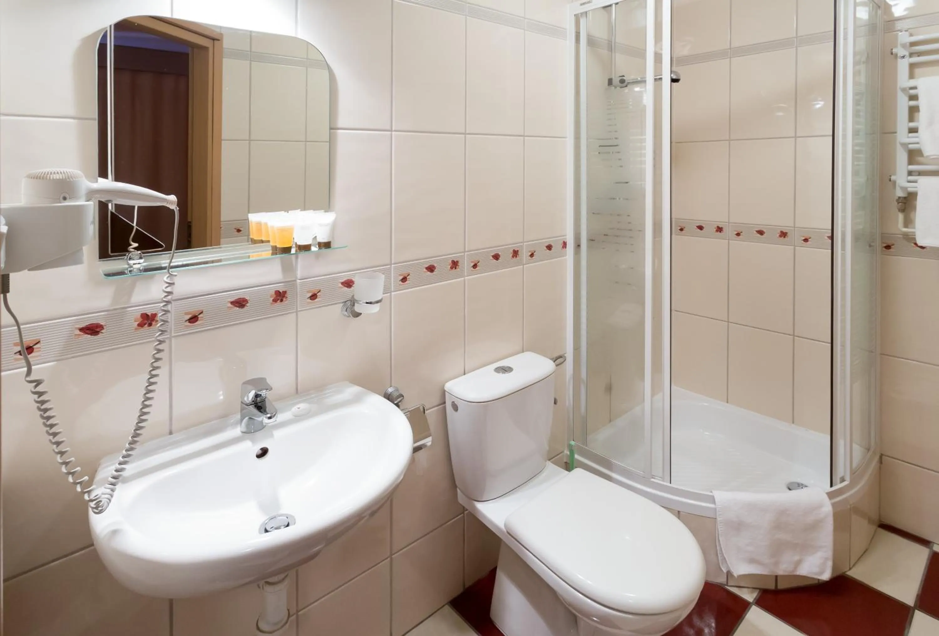 Shower in Kompleks Hotelowy Logos