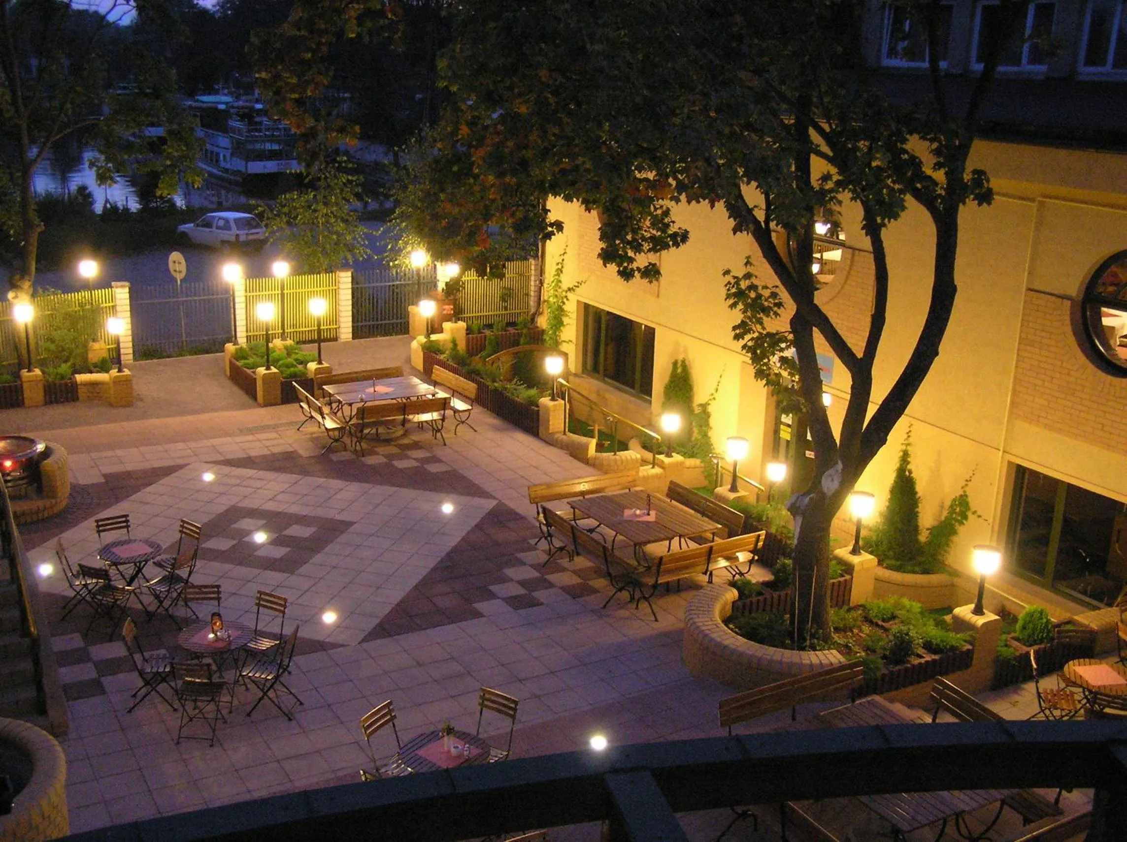 Patio in Kompleks Hotelowy Logos