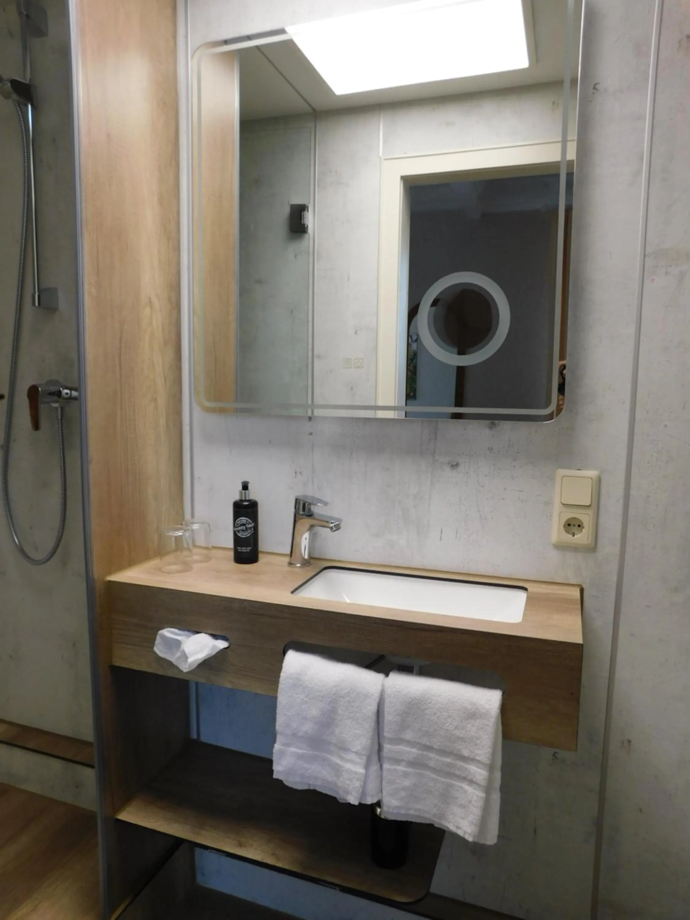 Bathroom in Teddybärenhotel