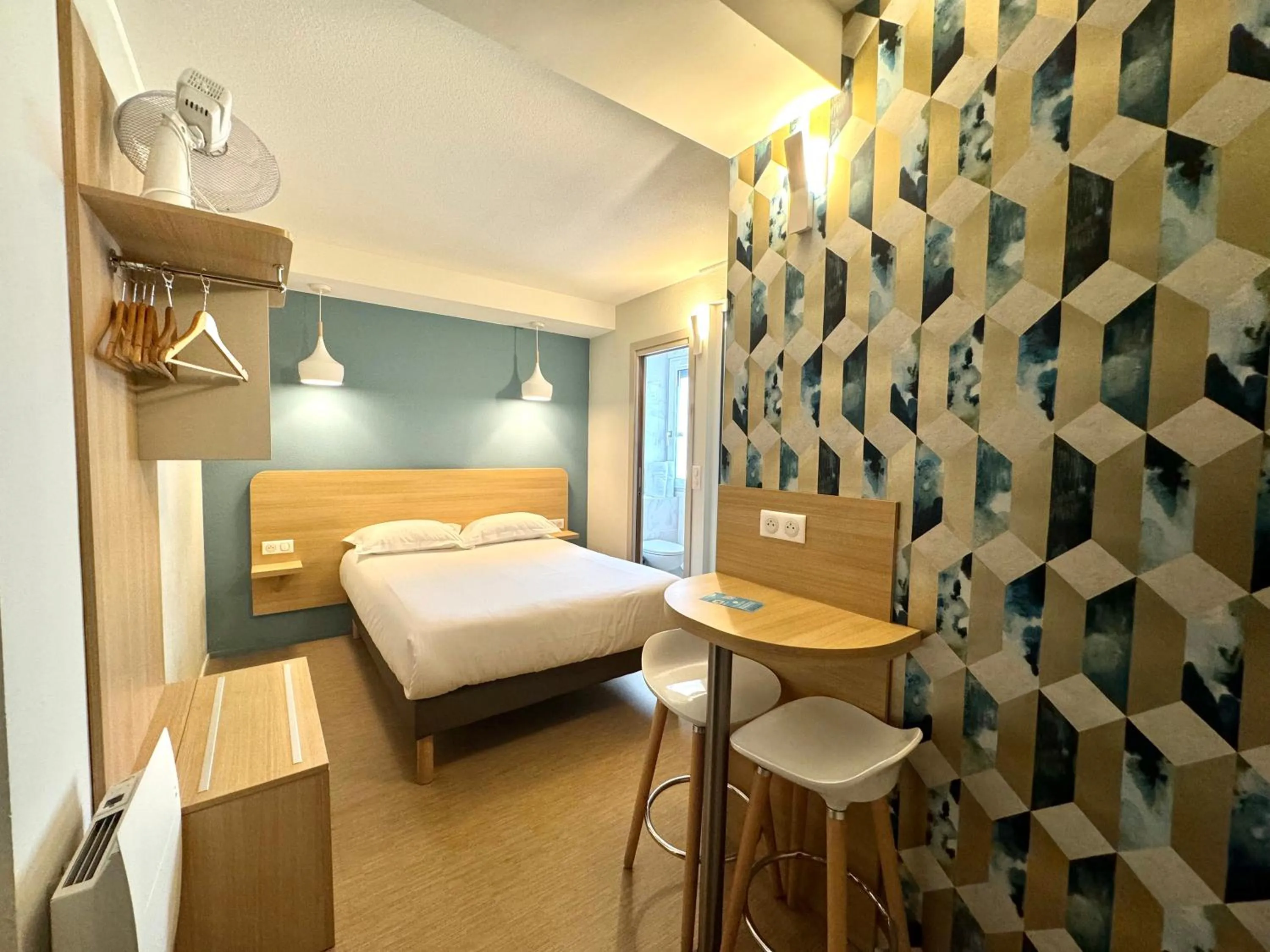 Bed in Kyriad DIRECT Saint Brieuc - Parc des Expositions