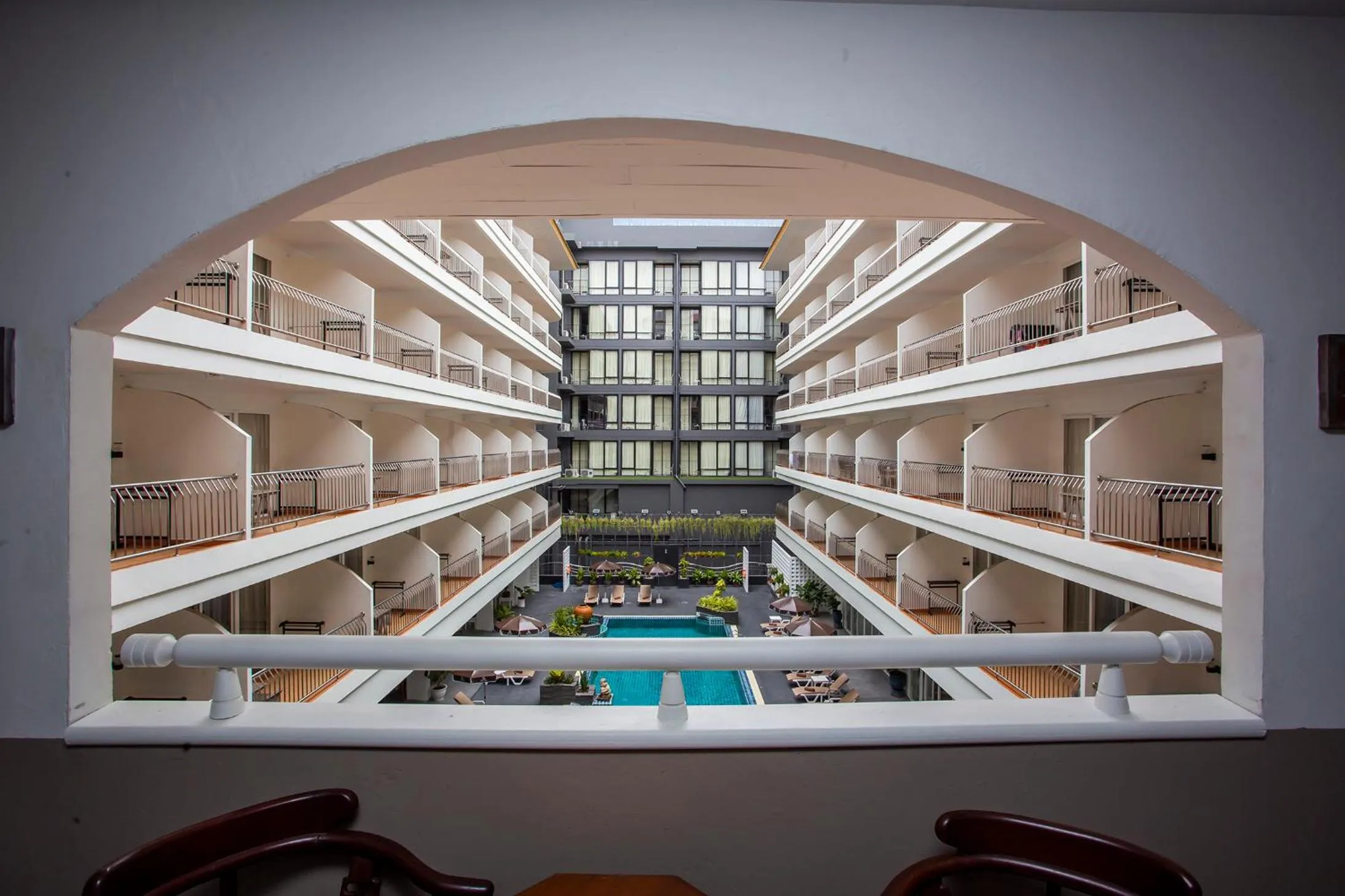 Property building in Sabai Sabana